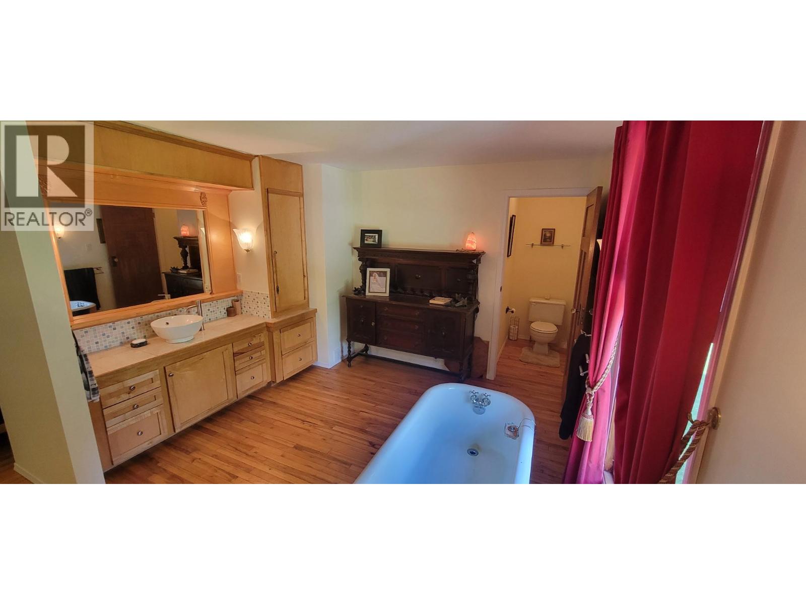 9841 Talbot Road, Nelway, British Columbia  V0G 1Z0 - Photo 35 - 10372904