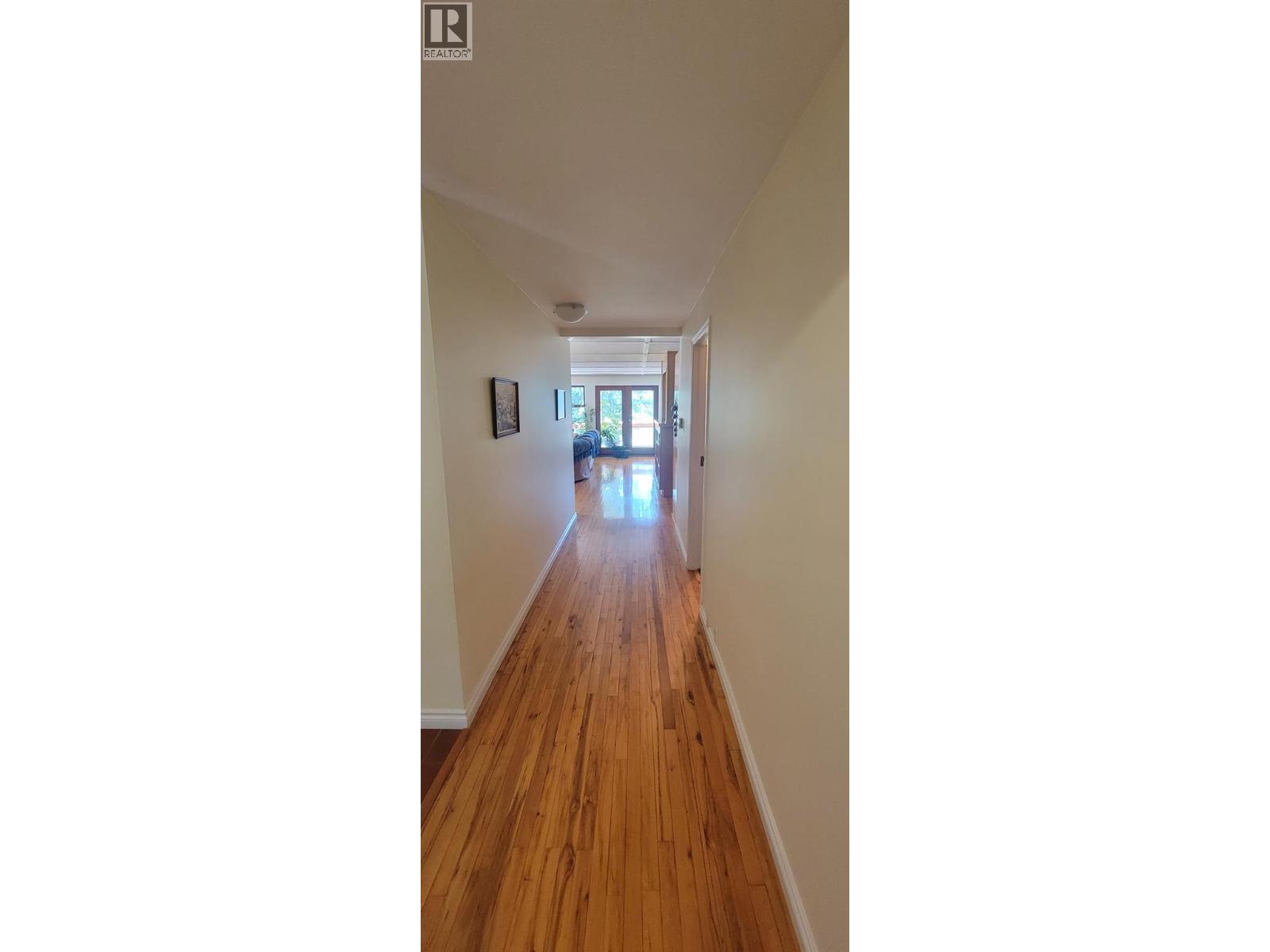 9841 Talbot Road, Nelway, British Columbia  V0G 1Z0 - Photo 36 - 10372904