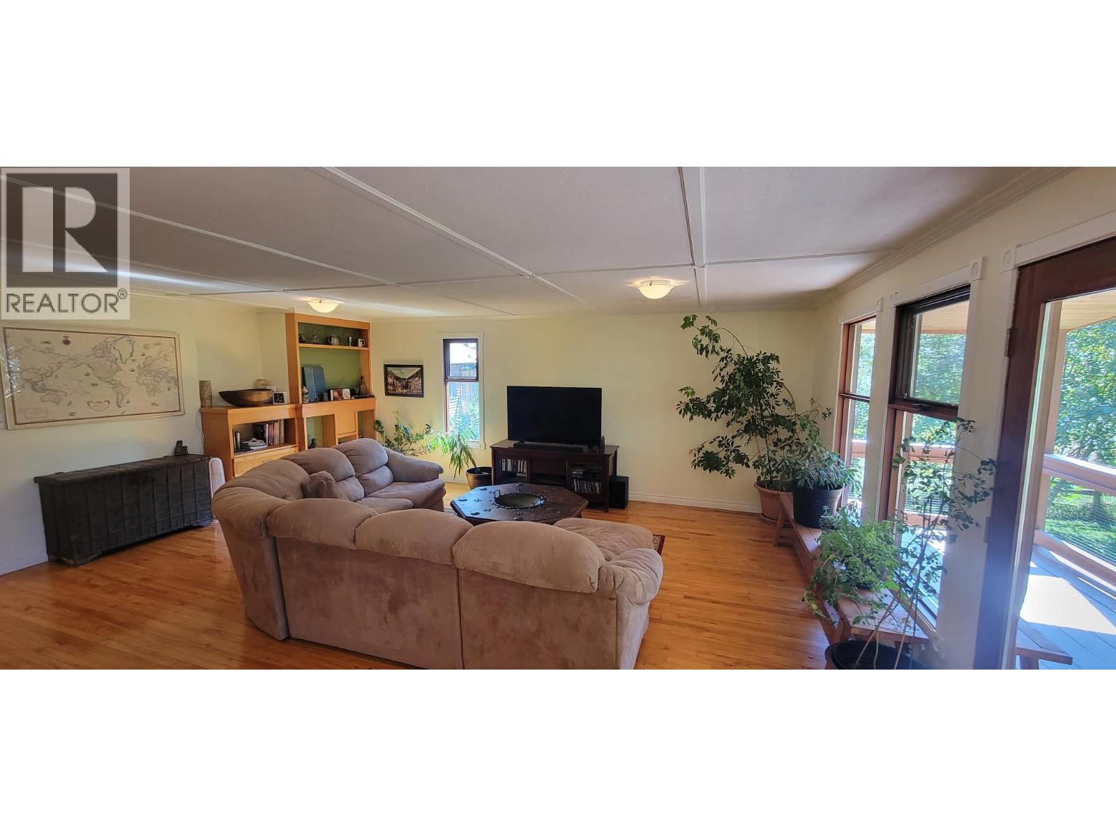 9841 Talbot Road, Nelway, British Columbia  V0G 1Z0 - Photo 37 - 10372904