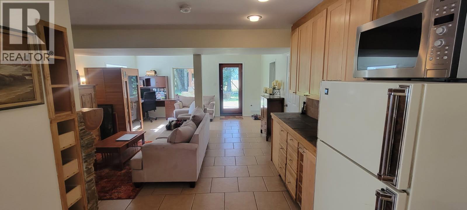 9841 Talbot Road, Nelway, British Columbia  V0G 1Z0 - Photo 38 - 10372904