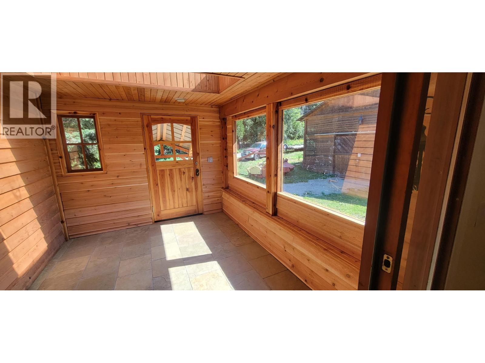 9841 Talbot Road, Nelway, British Columbia  V0G 1Z0 - Photo 45 - 10372904