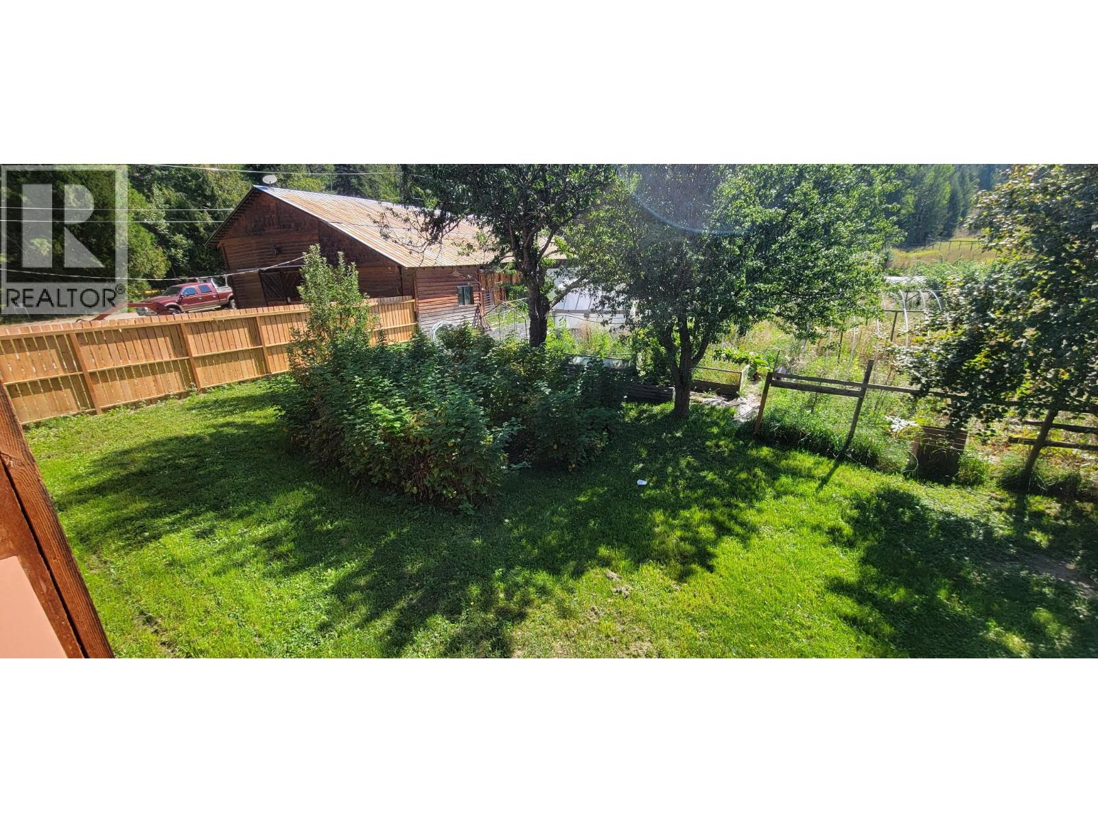 9841 Talbot Road, Nelway, British Columbia  V0G 1Z0 - Photo 77 - 10372904