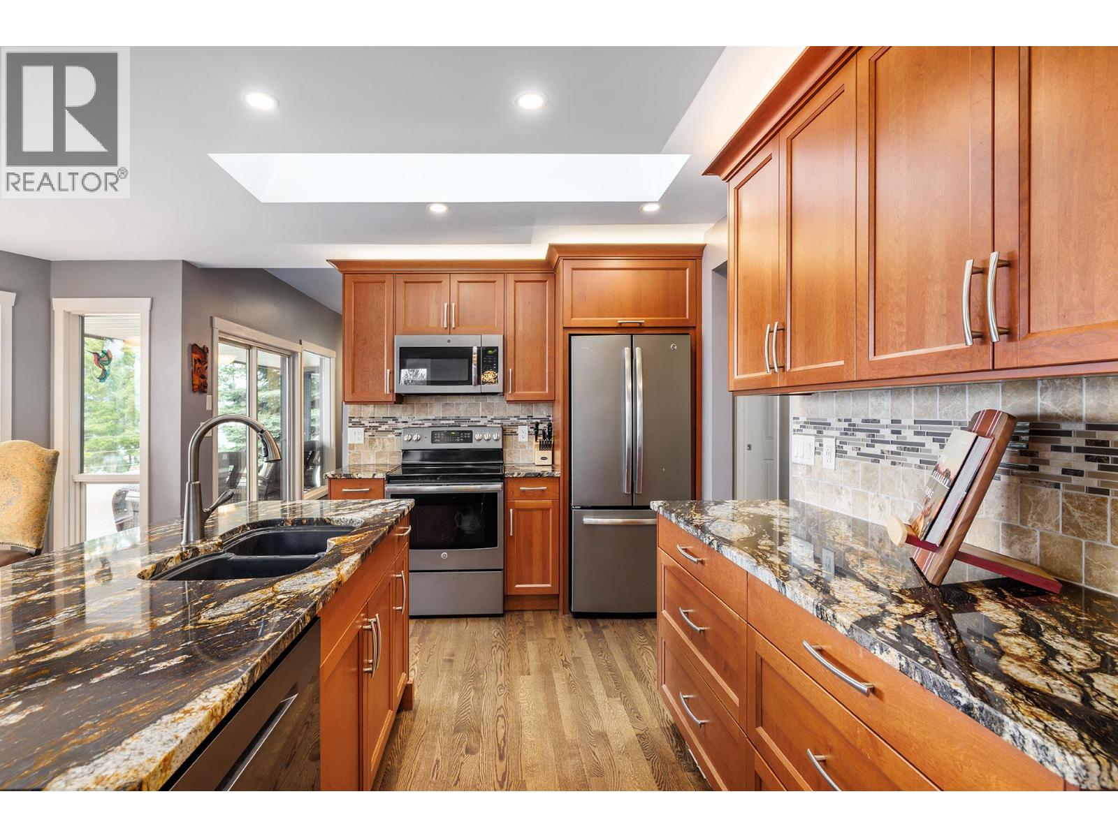 5715 Lakeshore Road, Kelowna, British Columbia  V1W 4J5 - Photo 12 - 10373169