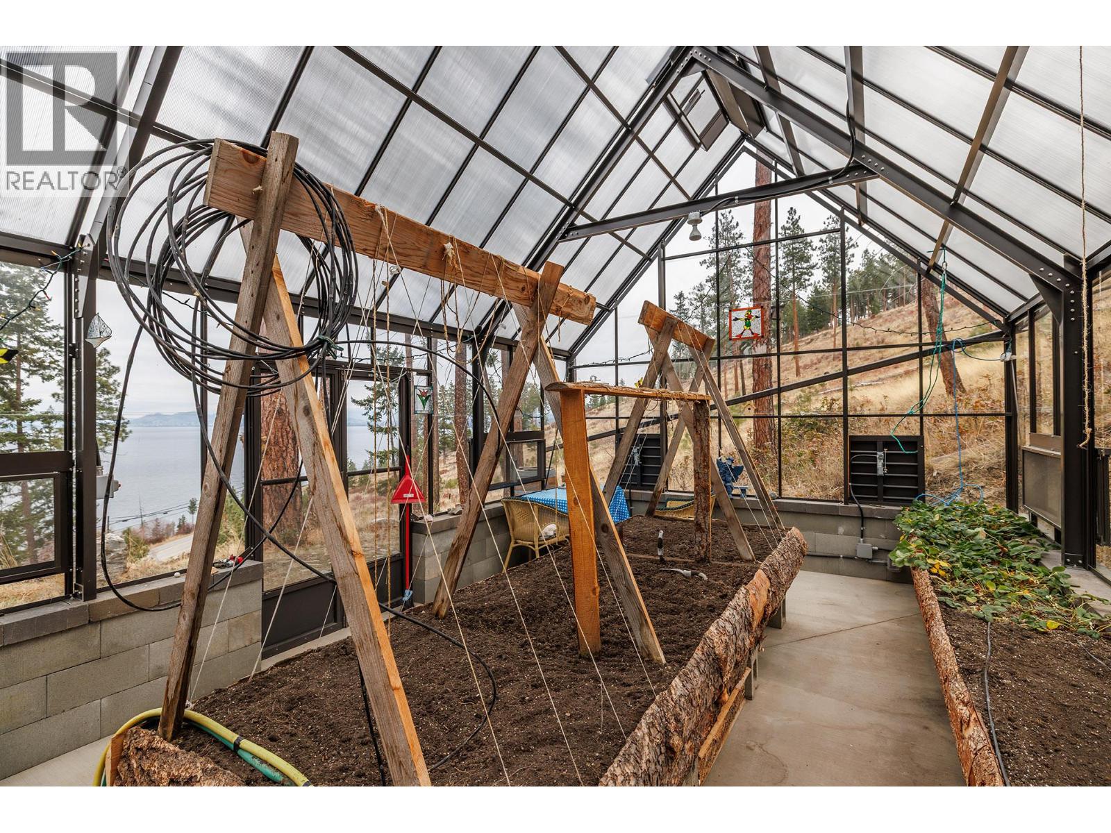 5715 Lakeshore Road, Kelowna, British Columbia  V1W 4J5 - Photo 35 - 10373169