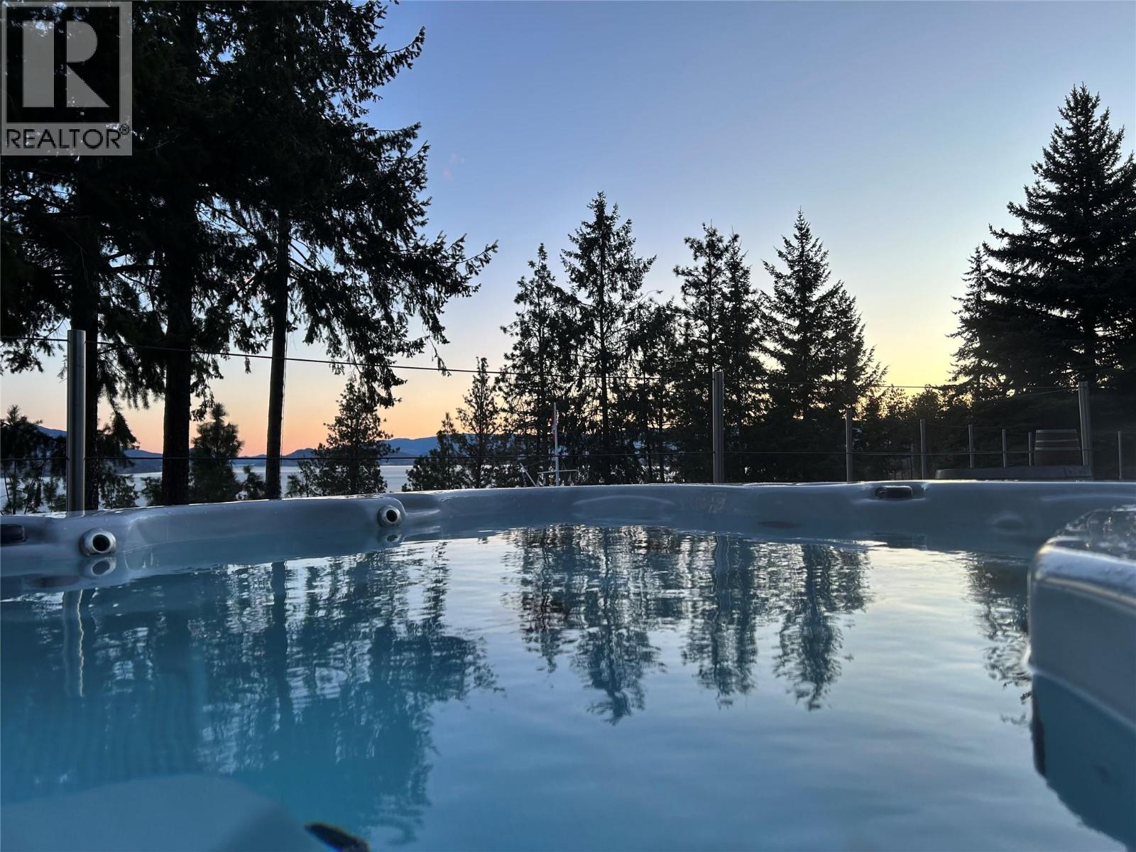 5715 Lakeshore Road, Kelowna, British Columbia  V1W 4J5 - Photo 4 - 10373169