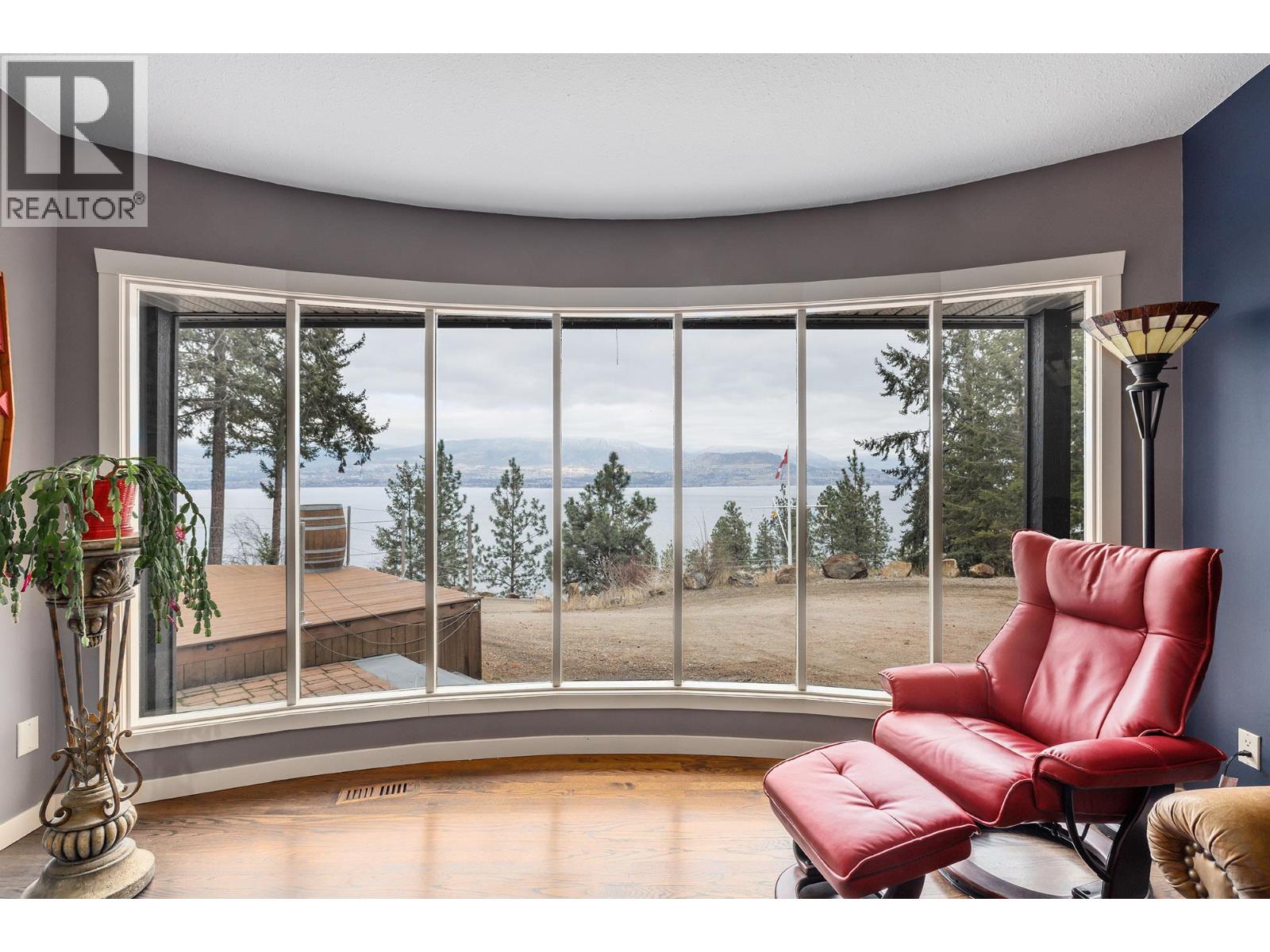 5715 Lakeshore Road, Kelowna, British Columbia  V1W 4J5 - Photo 8 - 10373169