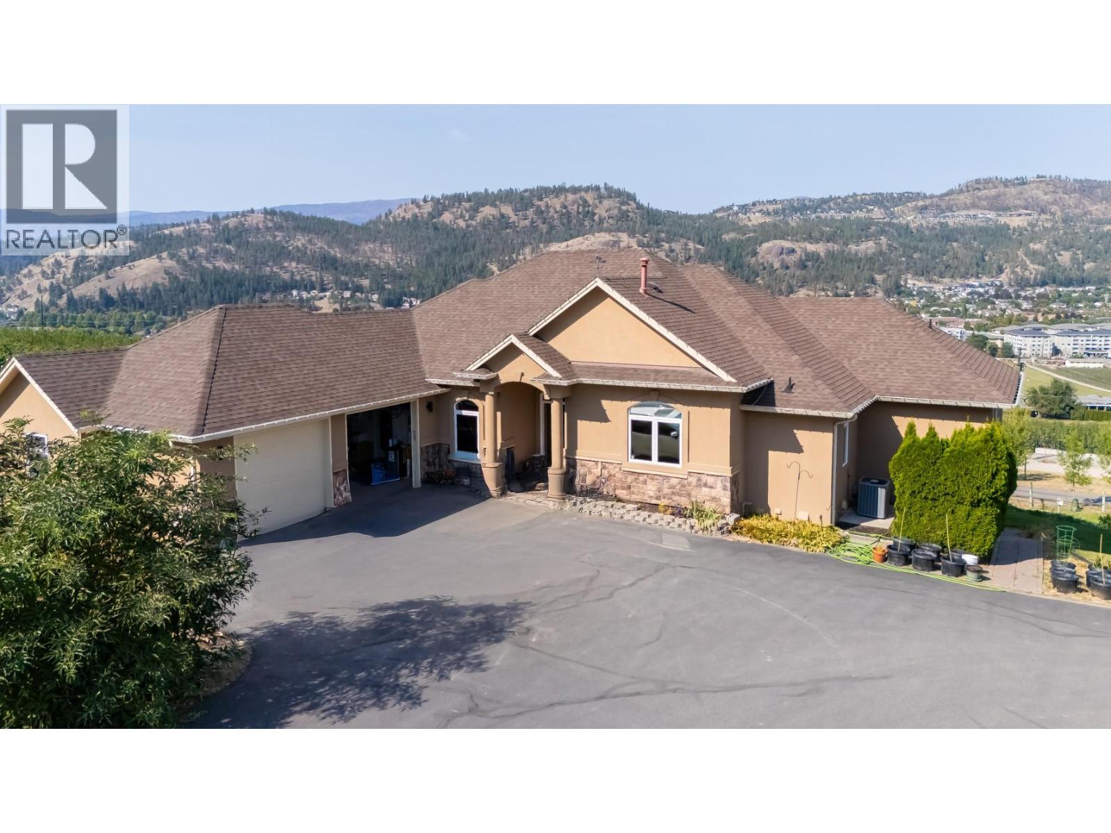 2241 Rojem Road, Kelowna, British Columbia  V1V 2G3 - Photo 2 - 10371216