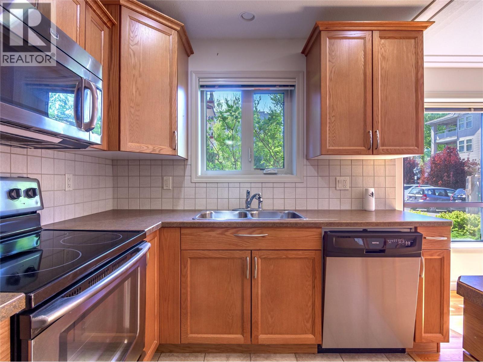 2113 Atkinson Street Unit# 101, Penticton, British Columbia  V2A 8R5 - Photo 6 - 10373478