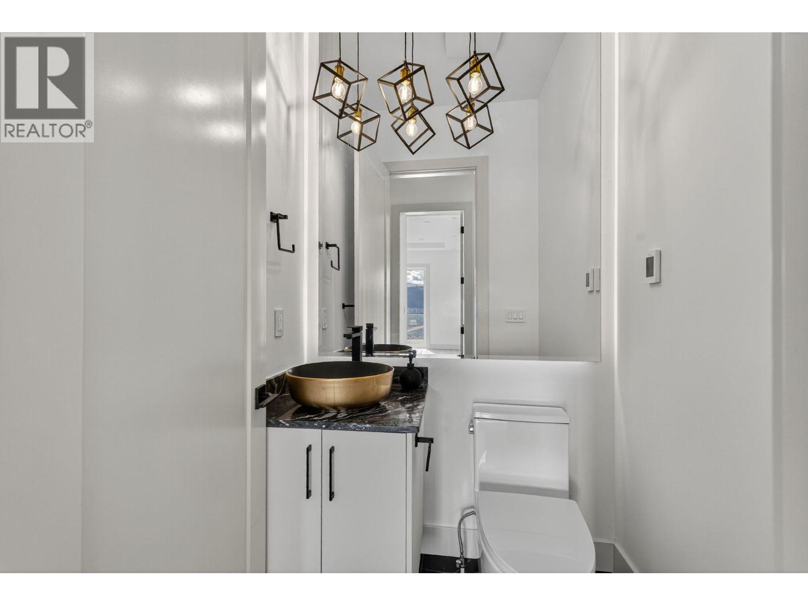 8932 Tavistock Road, Vernon, British Columbia  V1H 2L4 - Photo 20 - 10373508