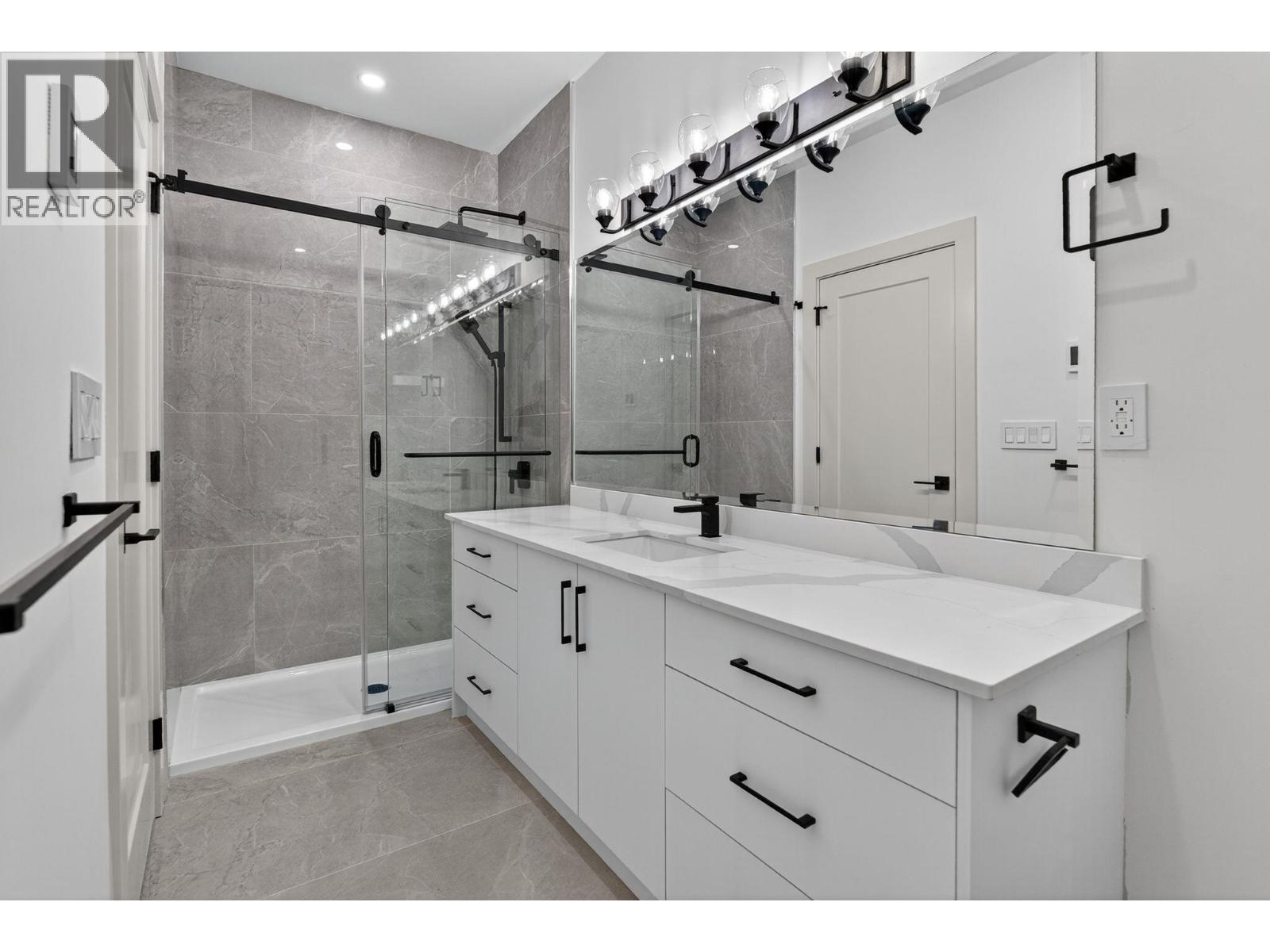 8932 Tavistock Road, Vernon, British Columbia  V1H 2L4 - Photo 36 - 10373508