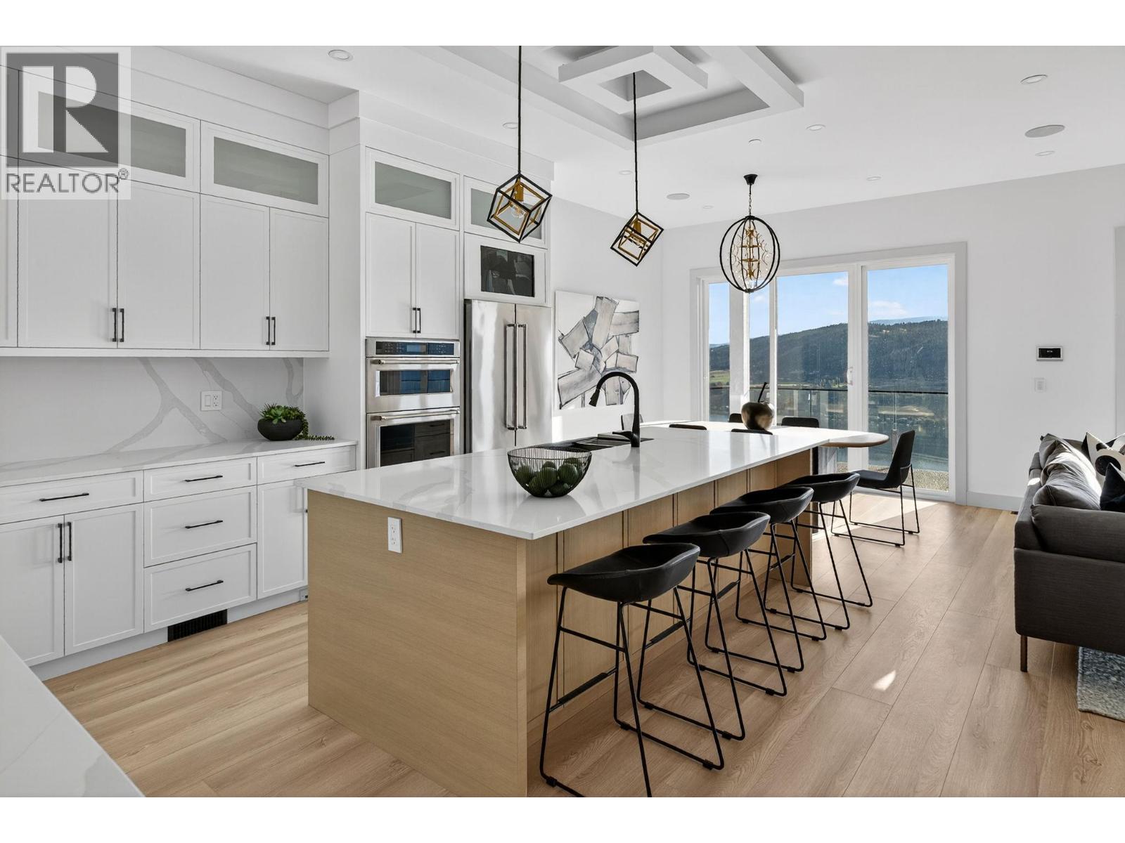 8932 Tavistock Road, Vernon, British Columbia  V1H 2L4 - Photo 6 - 10373508