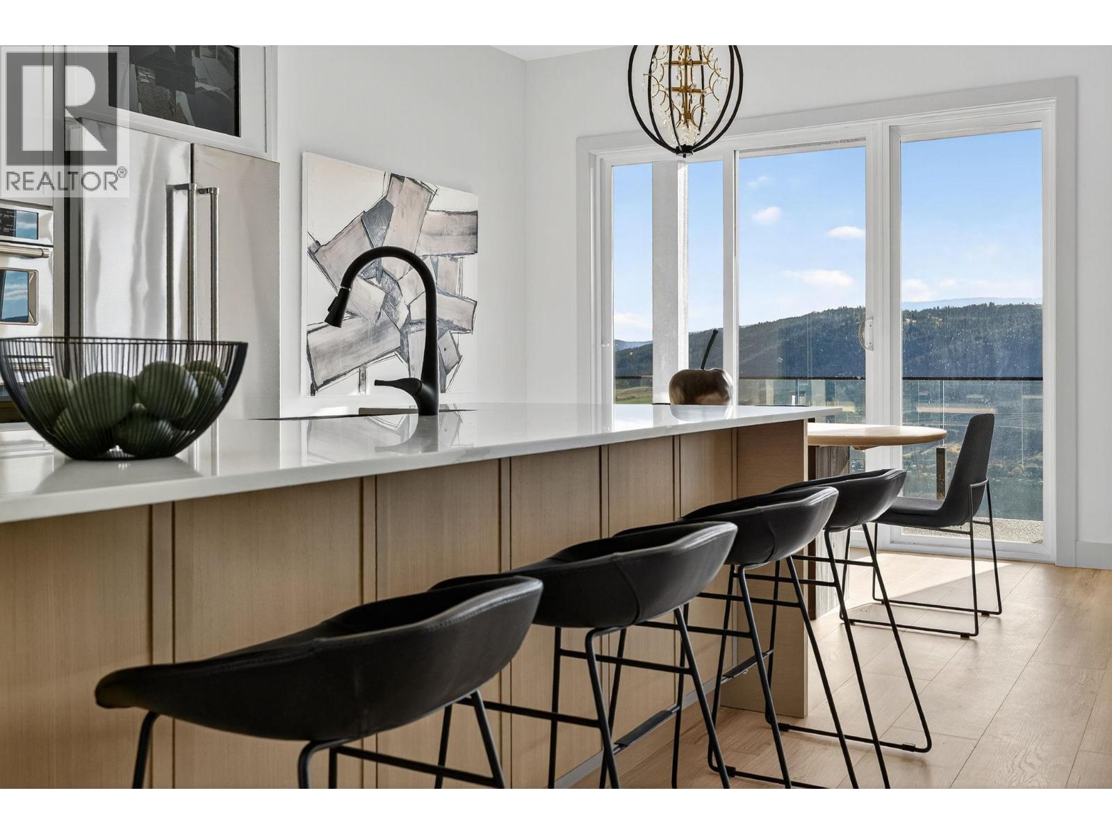 8932 Tavistock Road, Vernon, British Columbia  V1H 2L4 - Photo 7 - 10373508