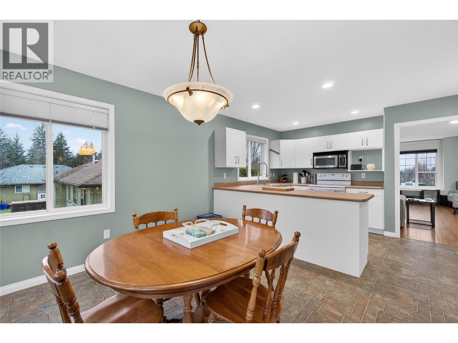 1850 33 Street Ne, Salmon Arm, British Columbia  V1E 1M9 - Photo 20 - 10373306