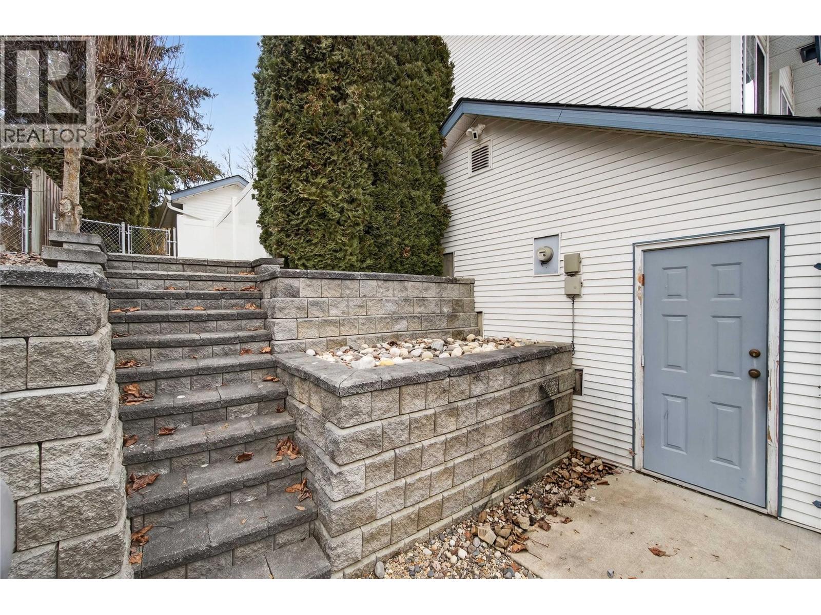 1850 33 Street Ne, Salmon Arm, British Columbia  V1E 1M9 - Photo 38 - 10373306