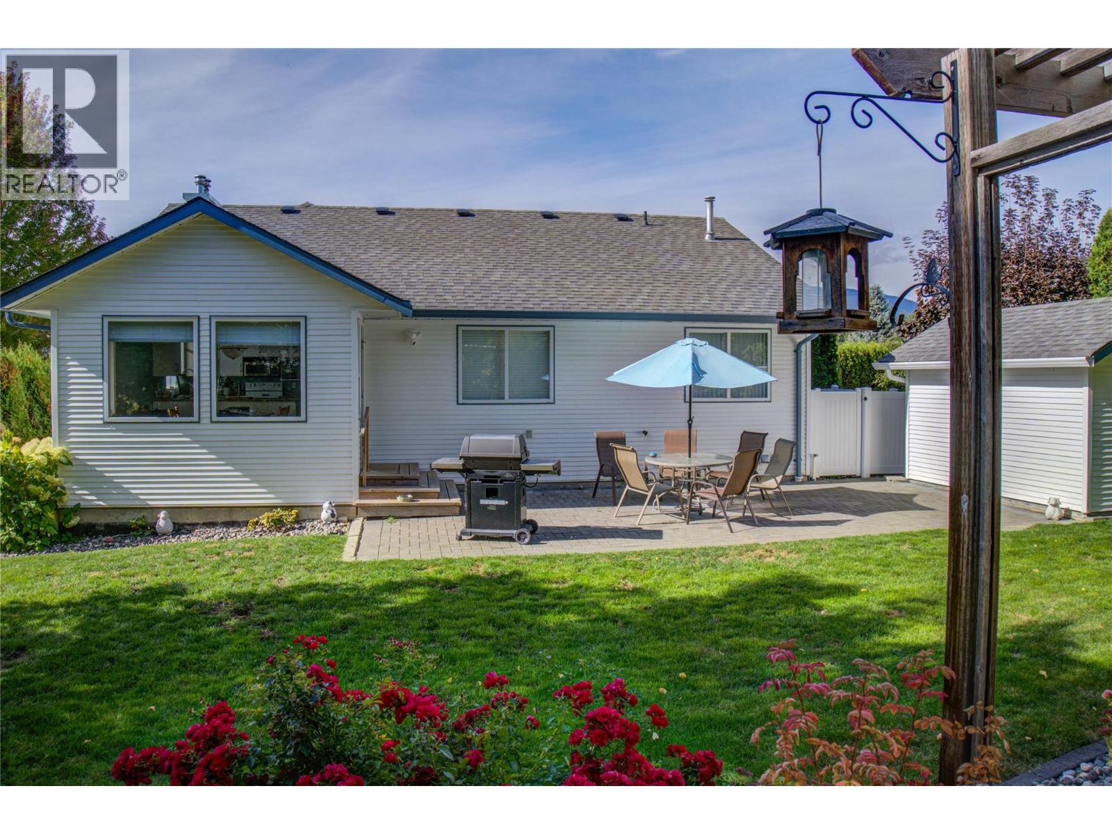 1850 33 Street Ne, Salmon Arm, British Columbia  V1E 1M9 - Photo 5 - 10373306