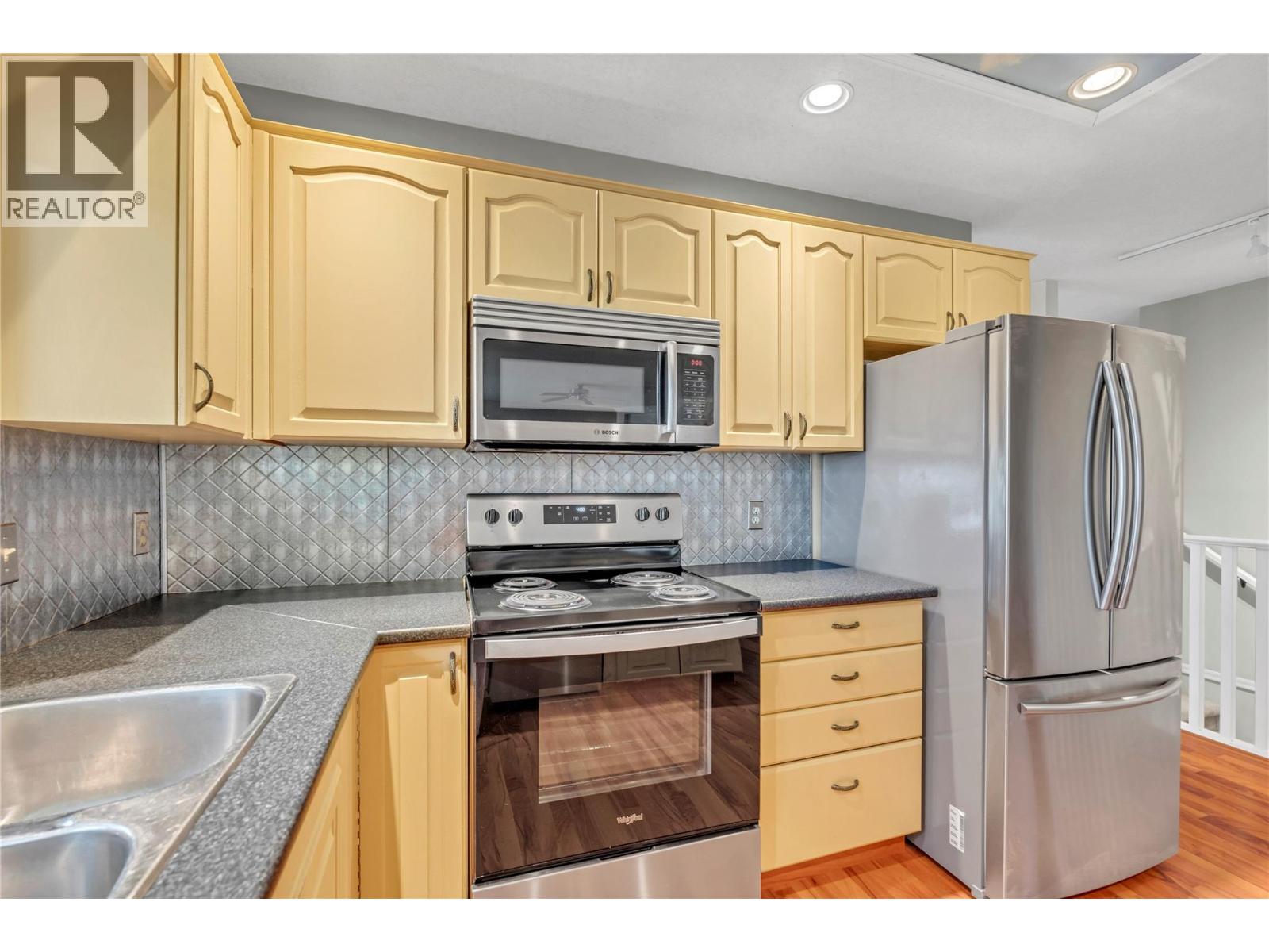 198 Westview Drive, Penticton, British Columbia  V2A 7Y7 - Photo 5 - 10373490