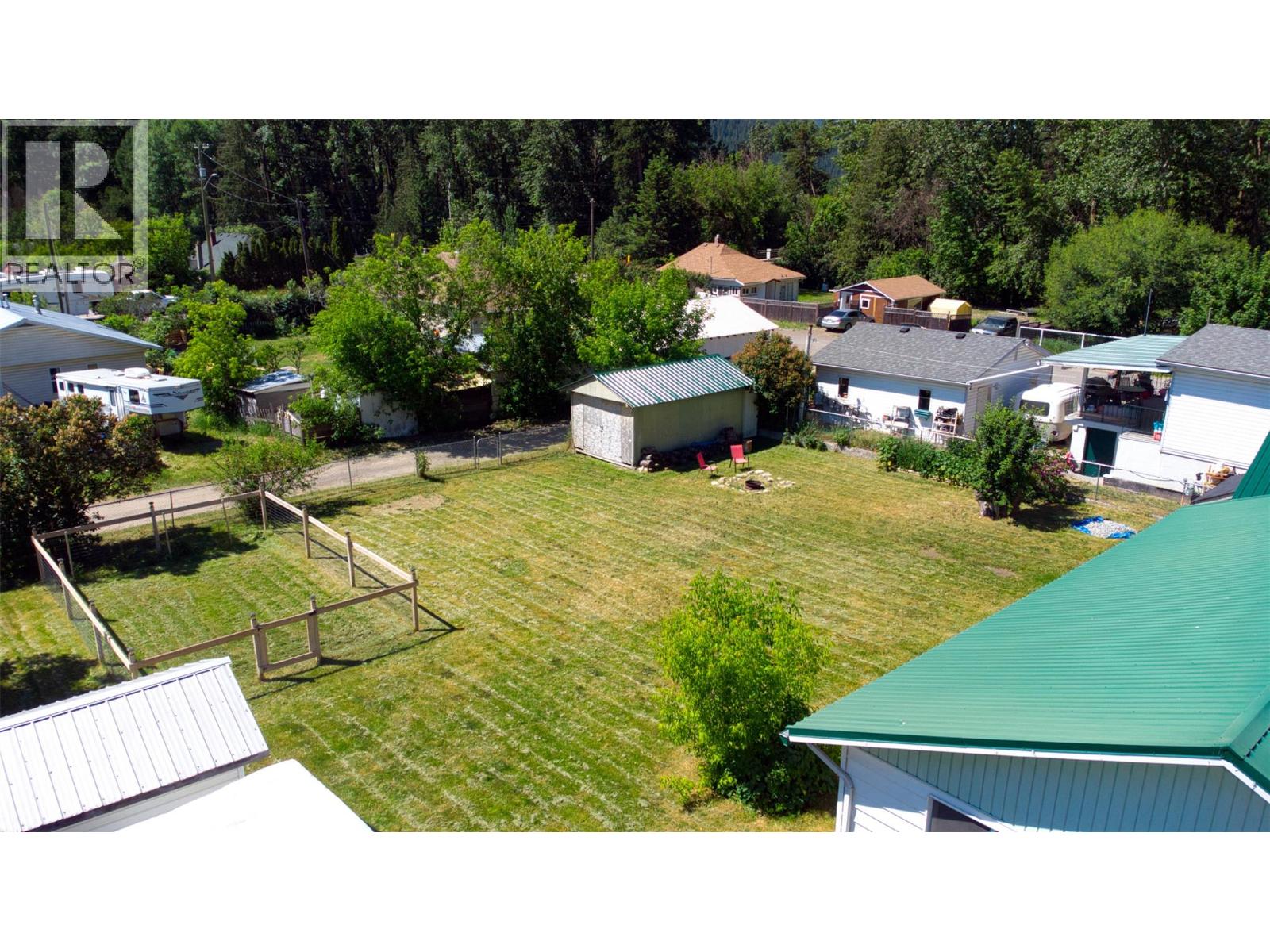 5783 Ponderosa Road, Falkland, British Columbia  V0E 1W0 - Photo 4 - 10373532