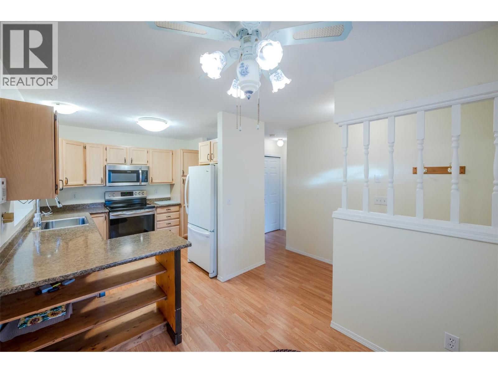 32 Kingfisher Drive, Penticton, British Columbia  V2A 8K6 - Photo 3 - 10373495