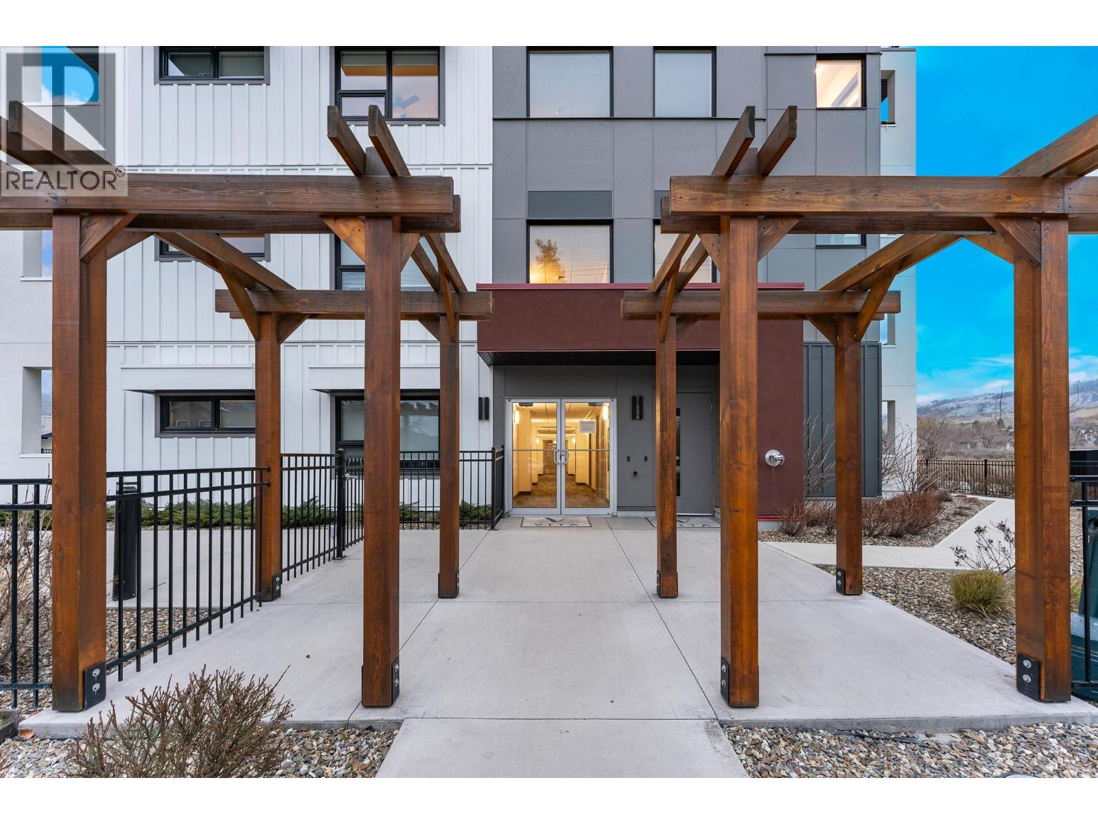 2555 Lakeshore Road Unit# 310, Vernon, British Columbia  V1H 0A4 - Photo 3 - 10373341