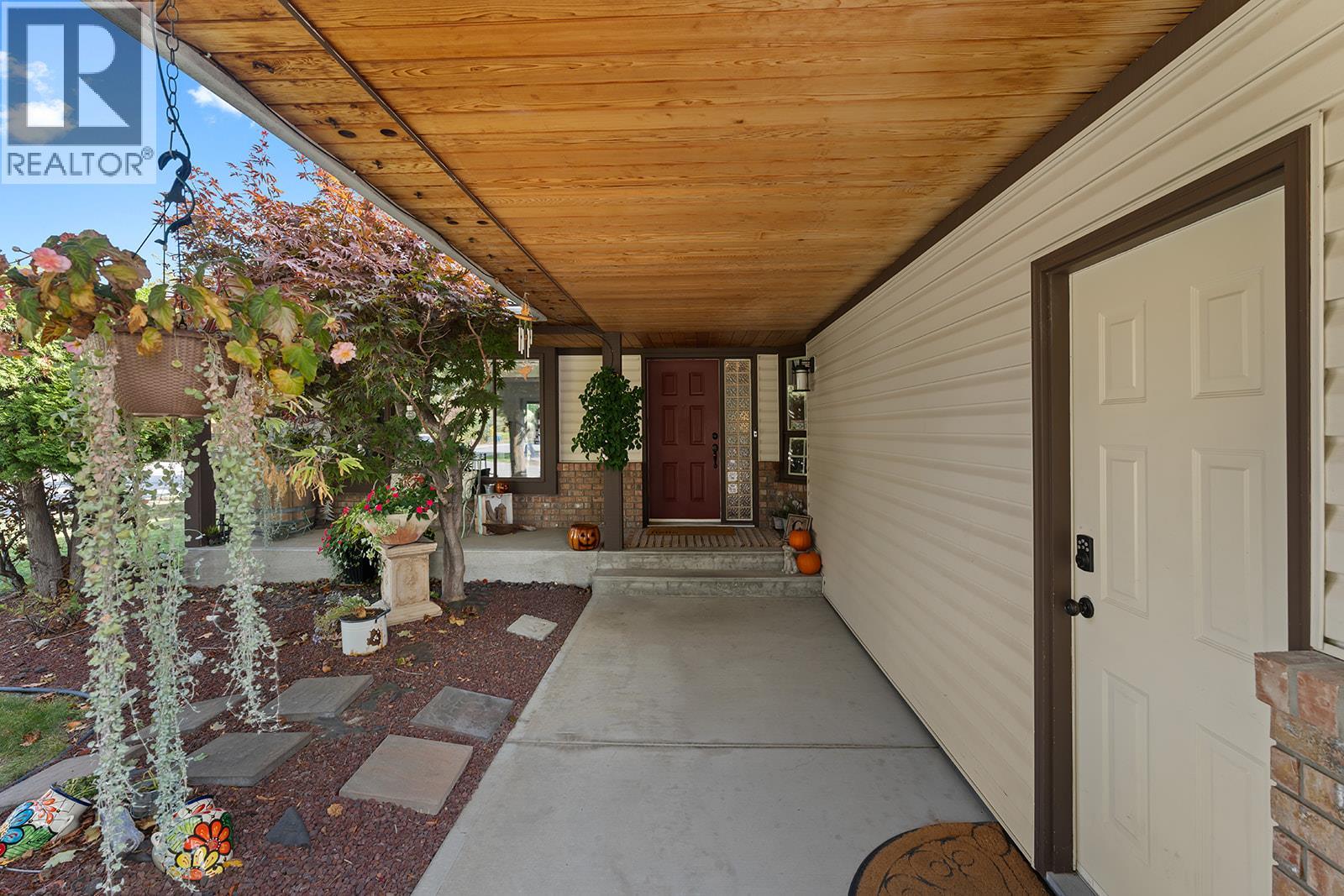 2904 Fieldstone Court, West Kelowna, British Columbia  V4T 1S9 - Photo 5 - 10373545