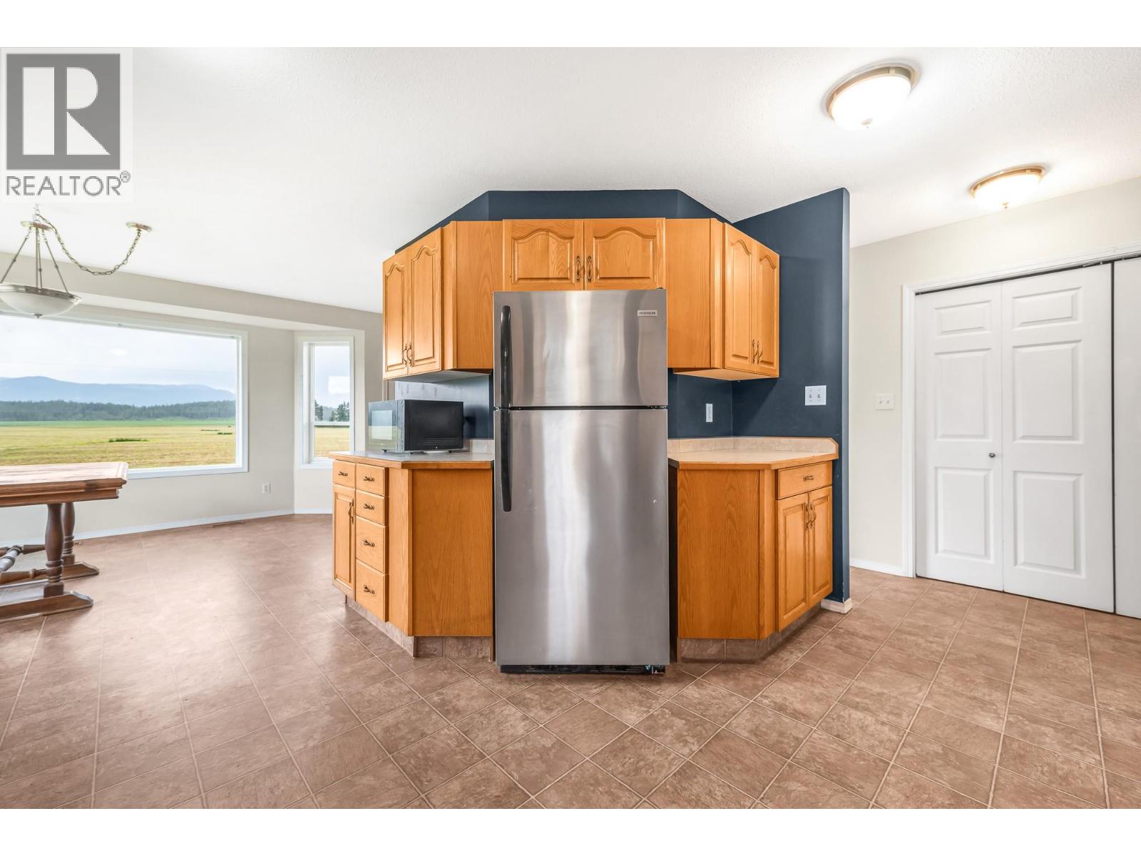 3575 Canyon Road, Spallumcheen, British Columbia  V4Y 0M7 - Photo 16 - 10373551