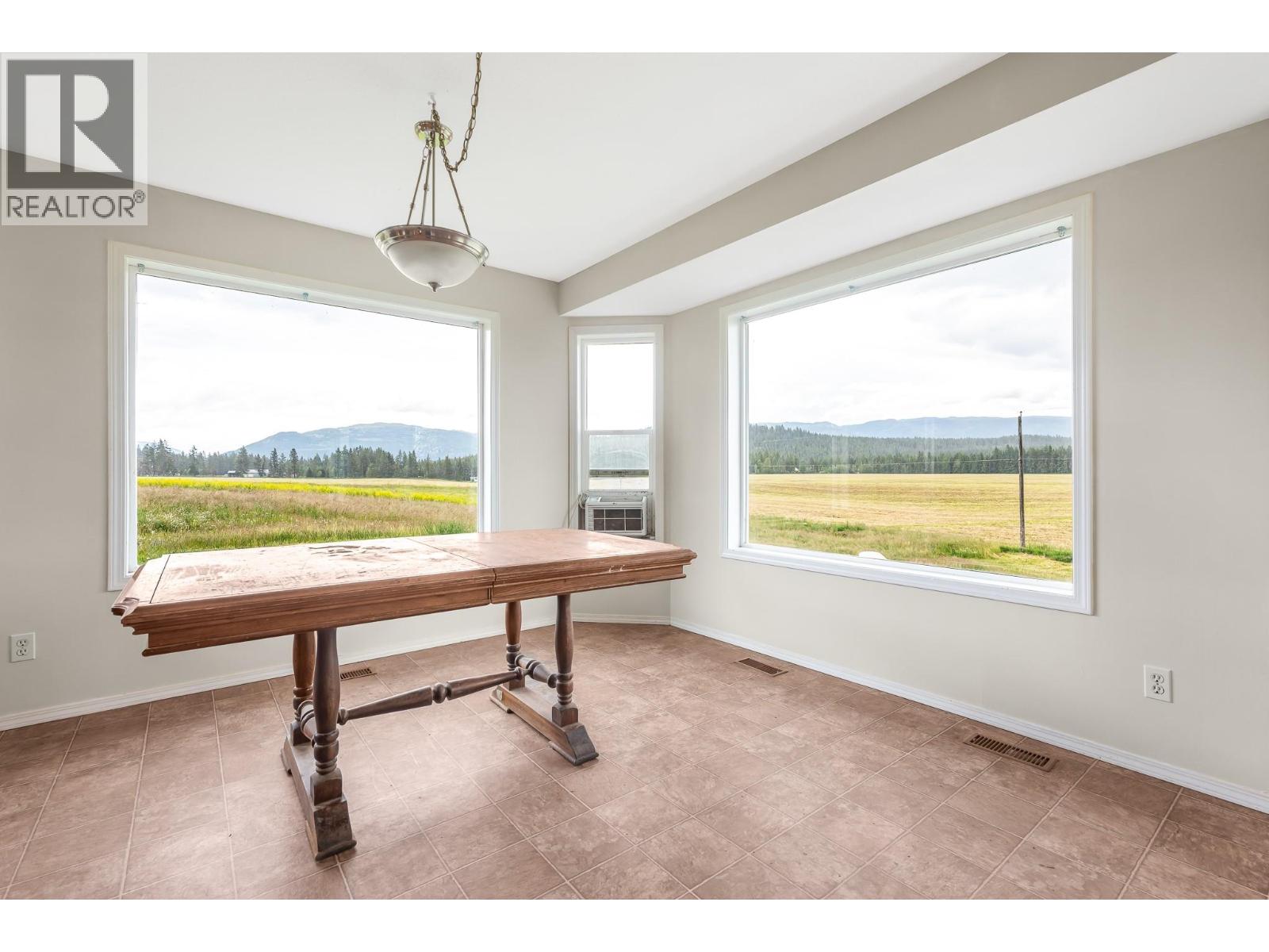 3575 Canyon Road, Spallumcheen, British Columbia  V4Y 0M7 - Photo 18 - 10373551