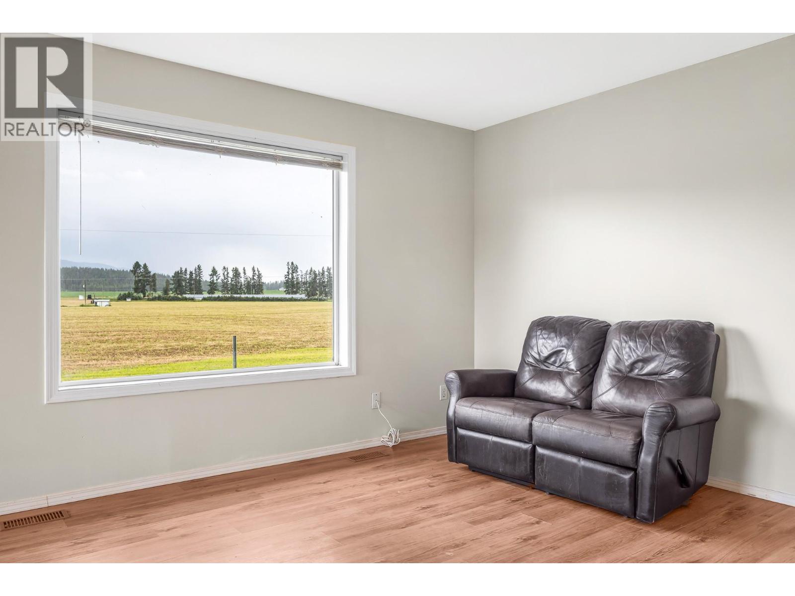 3575 Canyon Road, Spallumcheen, British Columbia  V4Y 0M7 - Photo 22 - 10373551