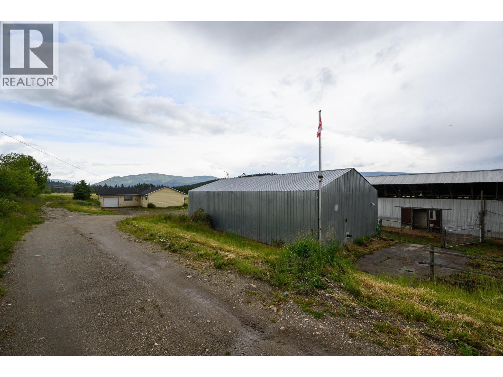 3575 Canyon Road, Spallumcheen, British Columbia  V4Y 0M7 - Photo 33 - 10373551