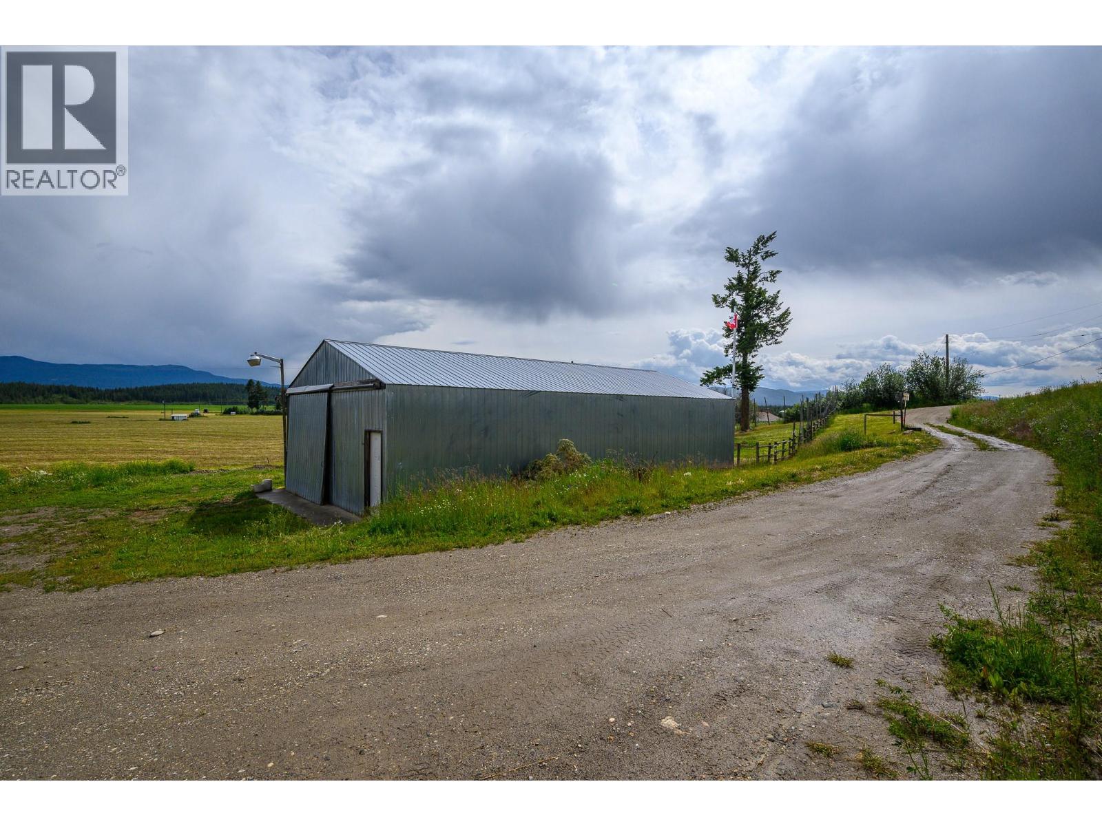 3575 Canyon Road, Spallumcheen, British Columbia  V4Y 0M7 - Photo 34 - 10373551