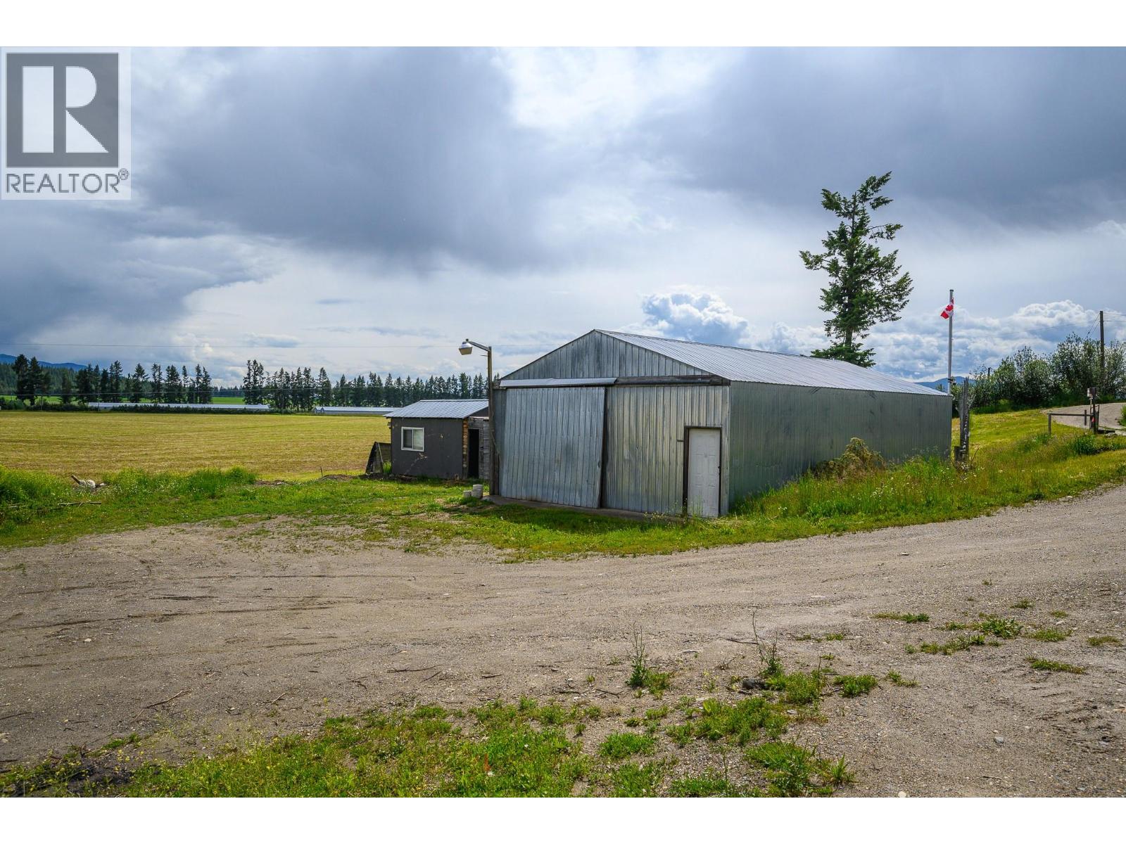 3575 Canyon Road, Spallumcheen, British Columbia  V4Y 0M7 - Photo 36 - 10373551