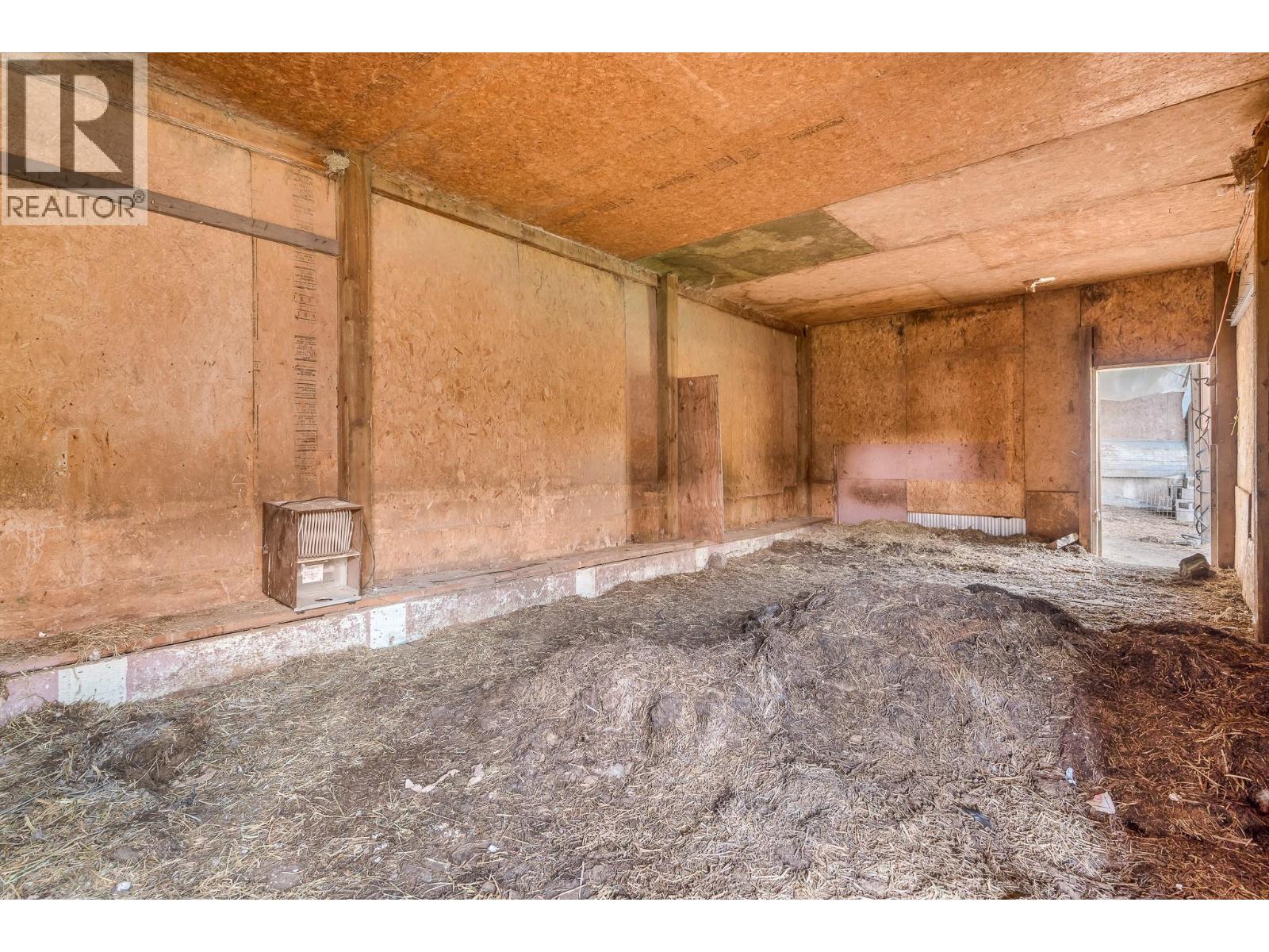 3575 Canyon Road, Spallumcheen, British Columbia  V4Y 0M7 - Photo 43 - 10373551
