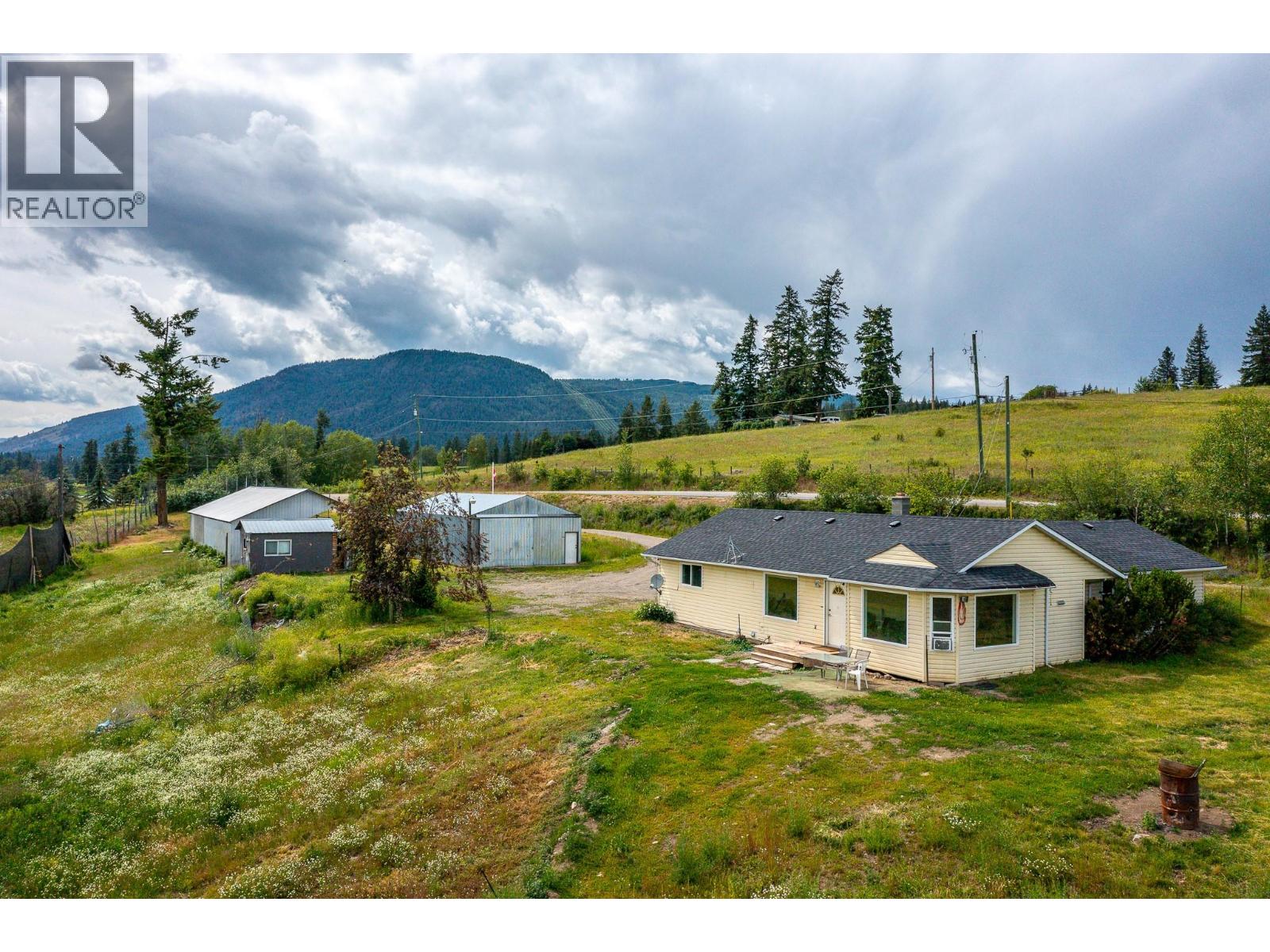 3575 Canyon Road, Spallumcheen, British Columbia  V4Y 0M7 - Photo 54 - 10373551
