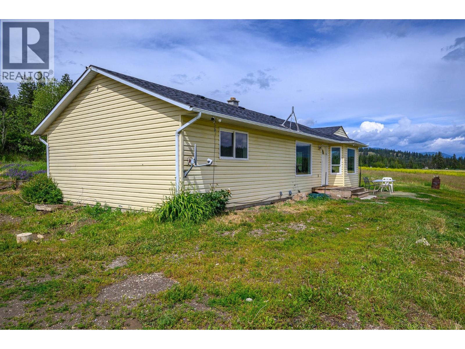 3575 Canyon Road, Spallumcheen, British Columbia  V4Y 0M7 - Photo 6 - 10373551