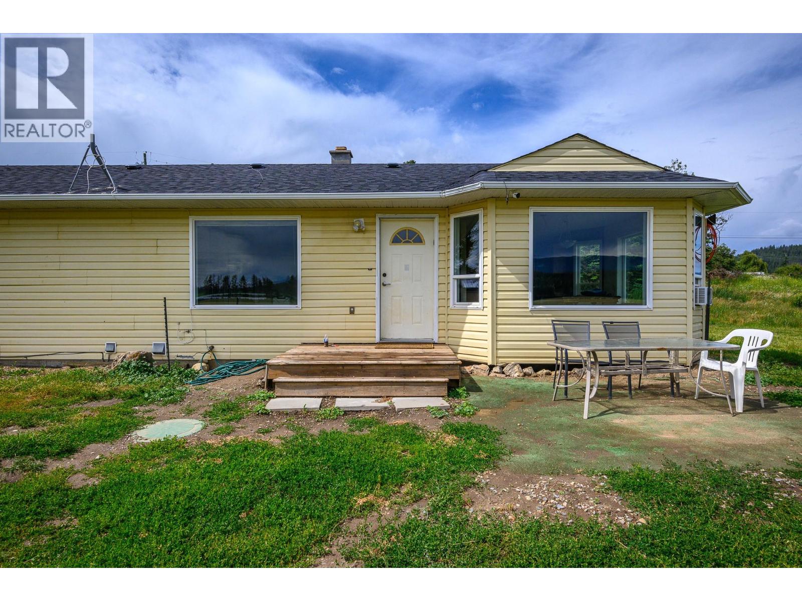 3575 Canyon Road, Spallumcheen, British Columbia  V4Y 0M7 - Photo 7 - 10373551
