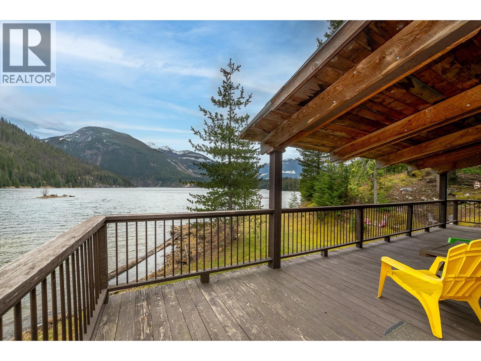 8323 Trans Canada Highway, Revelstoke, British Columbia  V0E 2S0 - Photo 2 - 10372765