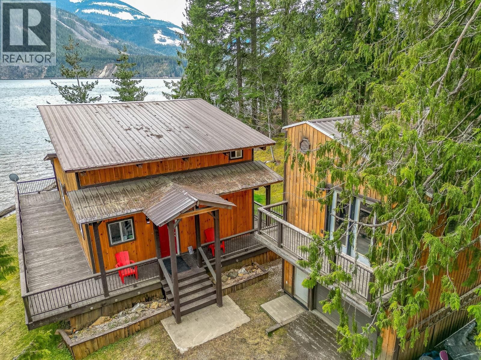 8323 Trans Canada Highway, Revelstoke, British Columbia  V0E 2S0 - Photo 20 - 10372765