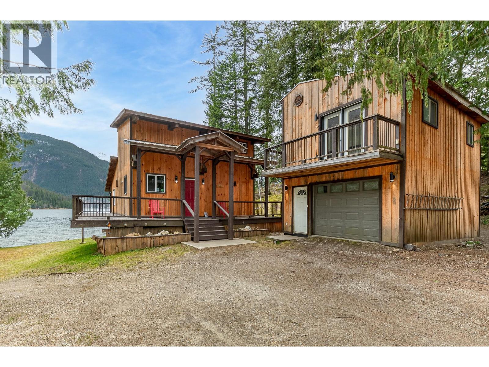 8323 Trans Canada Highway, Revelstoke, British Columbia  V0E 2S0 - Photo 33 - 10372765