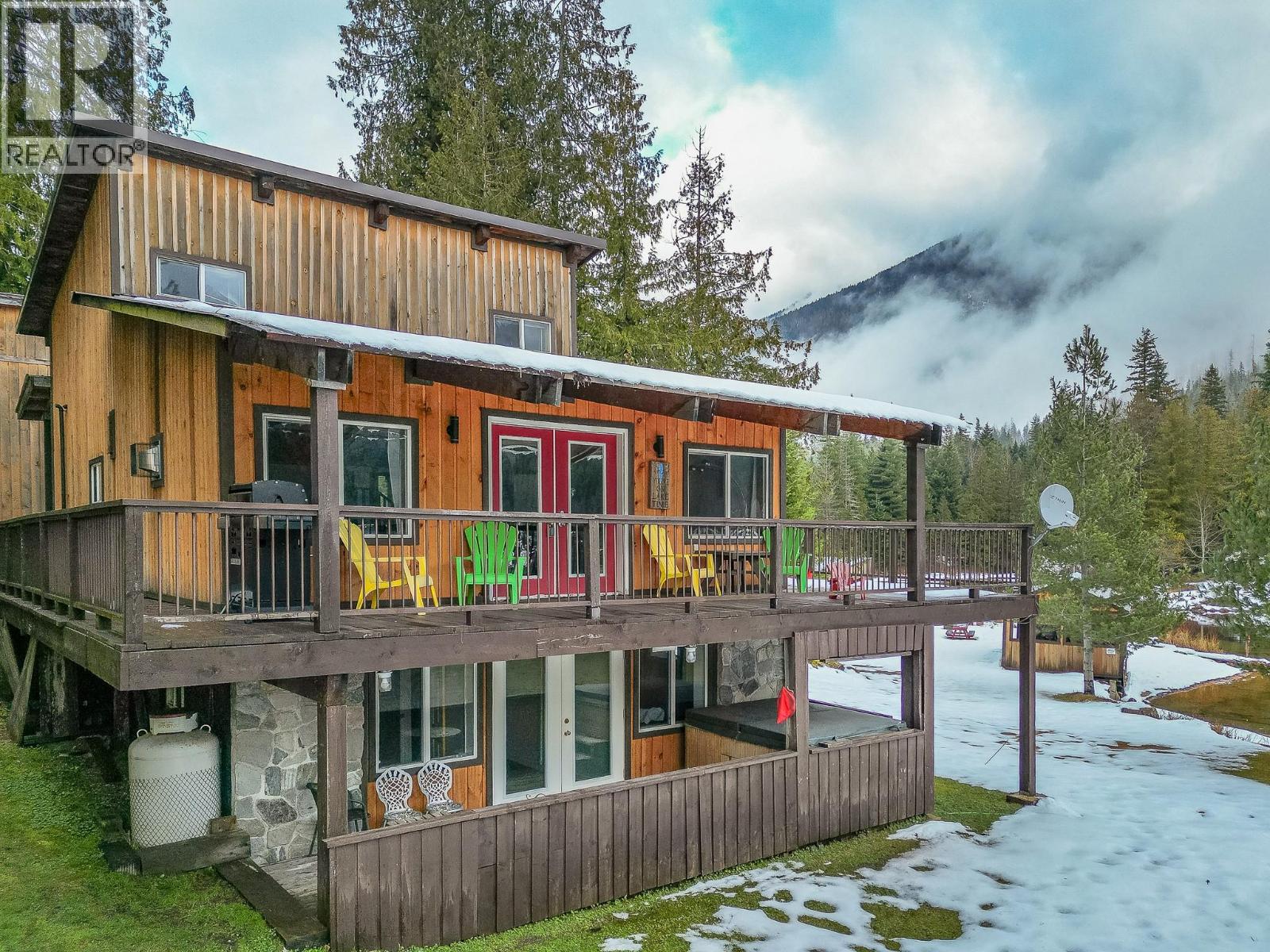 8323 Trans Canada Highway, Revelstoke, British Columbia  V0E 2S0 - Photo 69 - 10372765