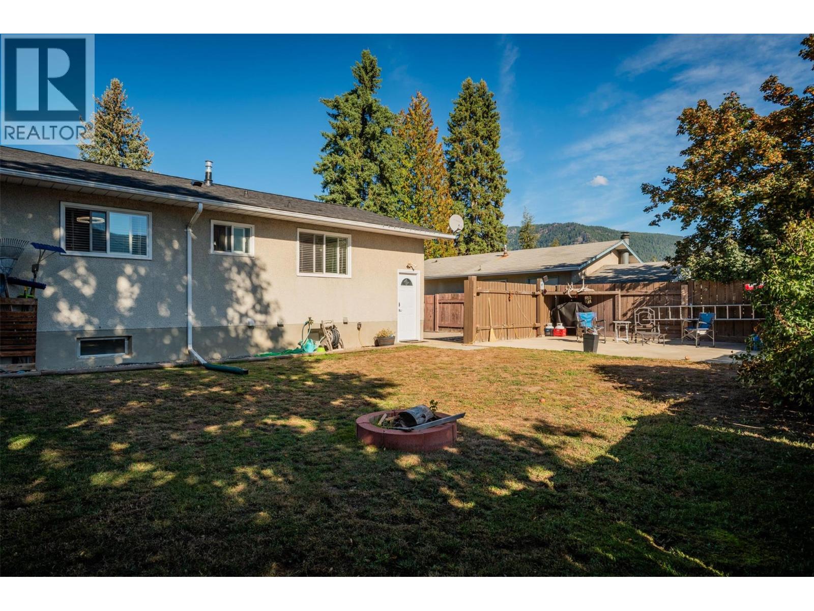 204 Pinewood Drive, Castlegar, British Columbia  V1N 2M4 - Photo 10 - 10373393