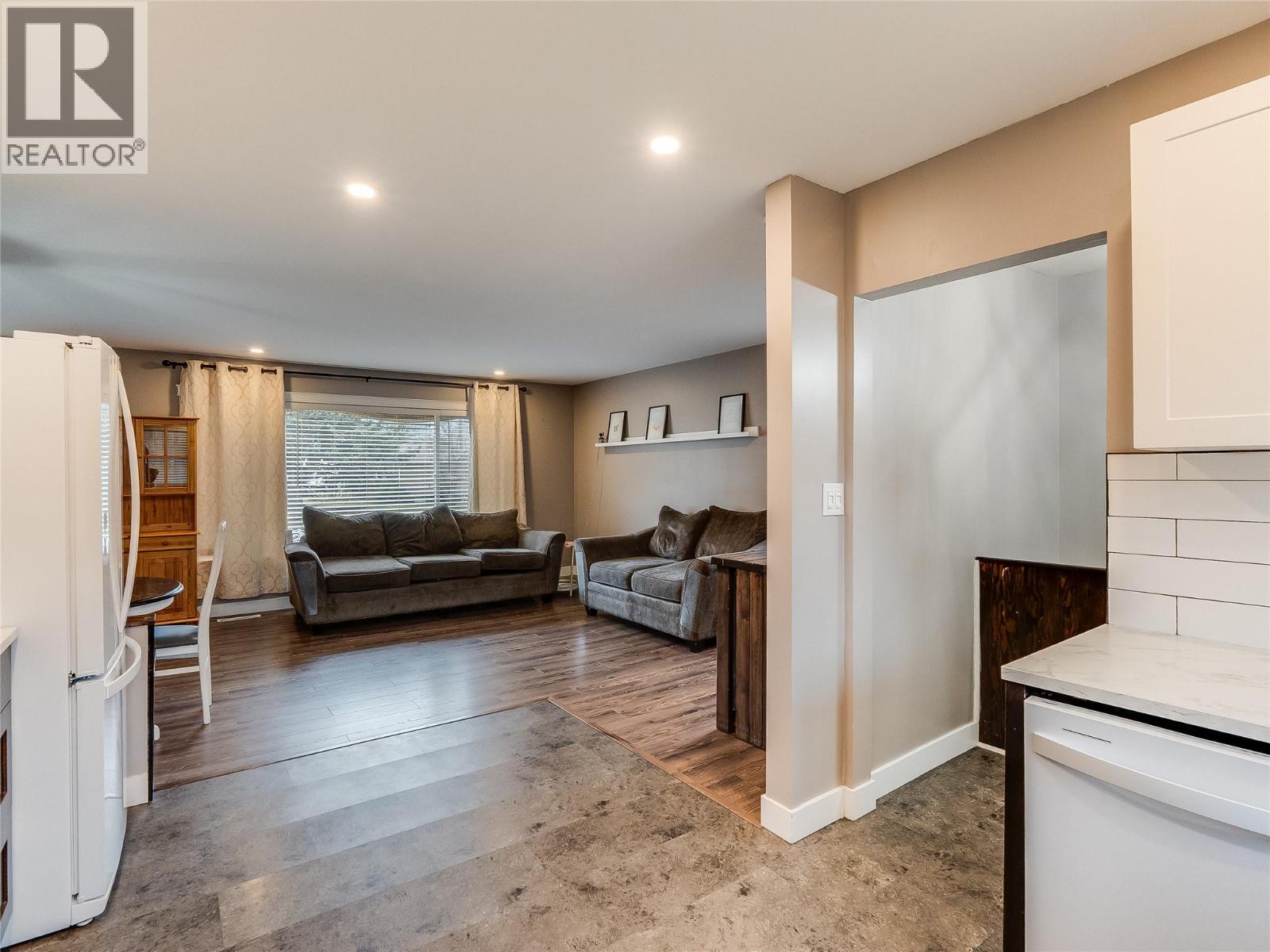 204 Pinewood Drive, Castlegar, British Columbia  V1N 2M4 - Photo 13 - 10373393