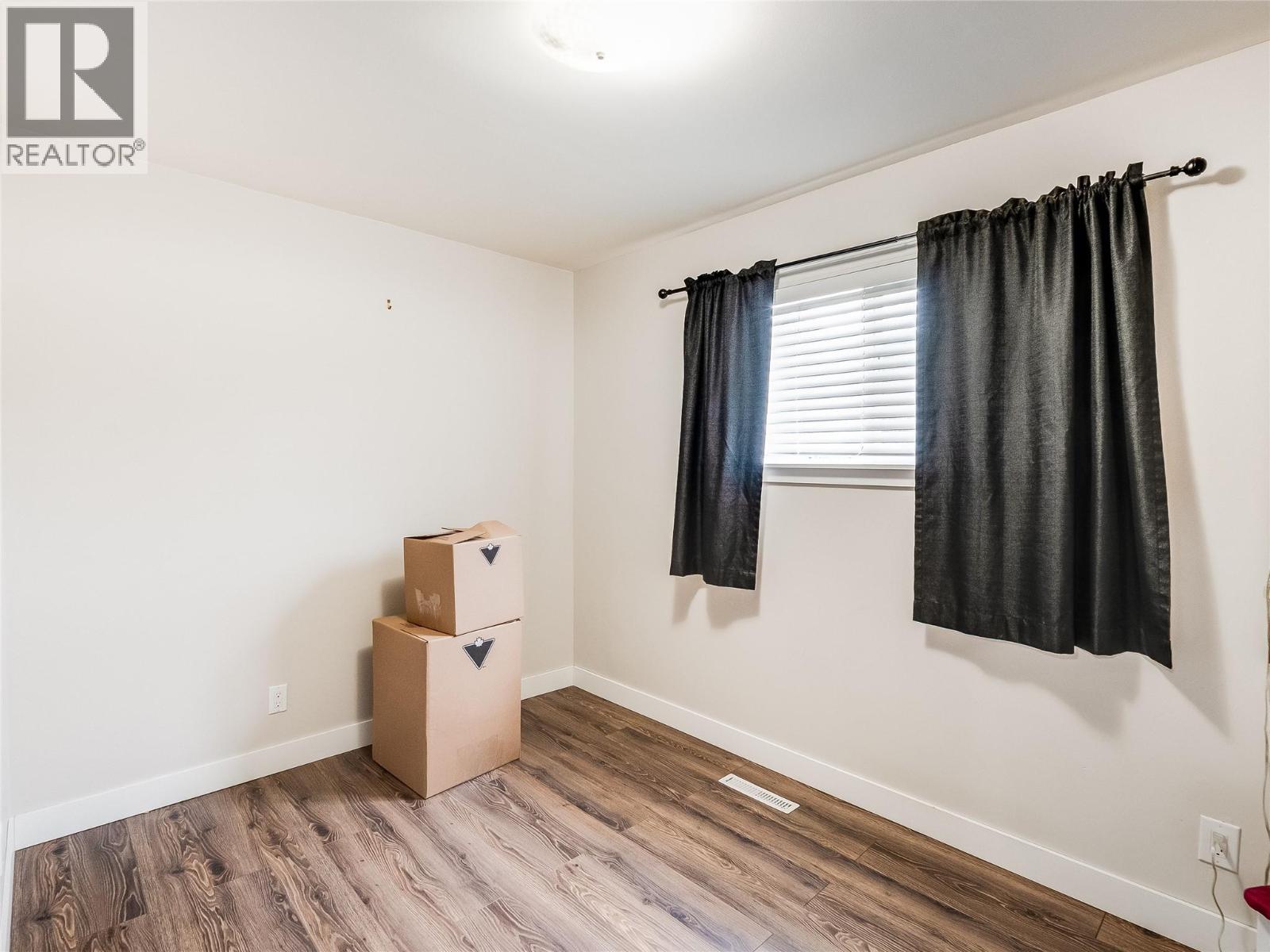 204 Pinewood Drive, Castlegar, British Columbia  V1N 2M4 - Photo 24 - 10373393