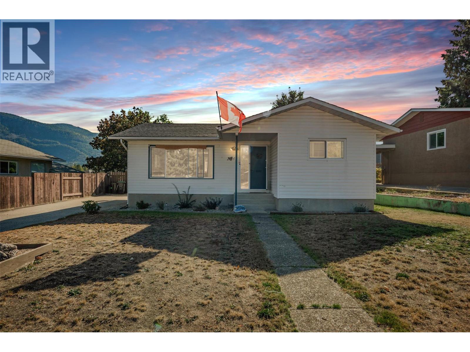 204 Pinewood Drive, Castlegar, British Columbia  V1N 2M4 - Photo 58 - 10373393