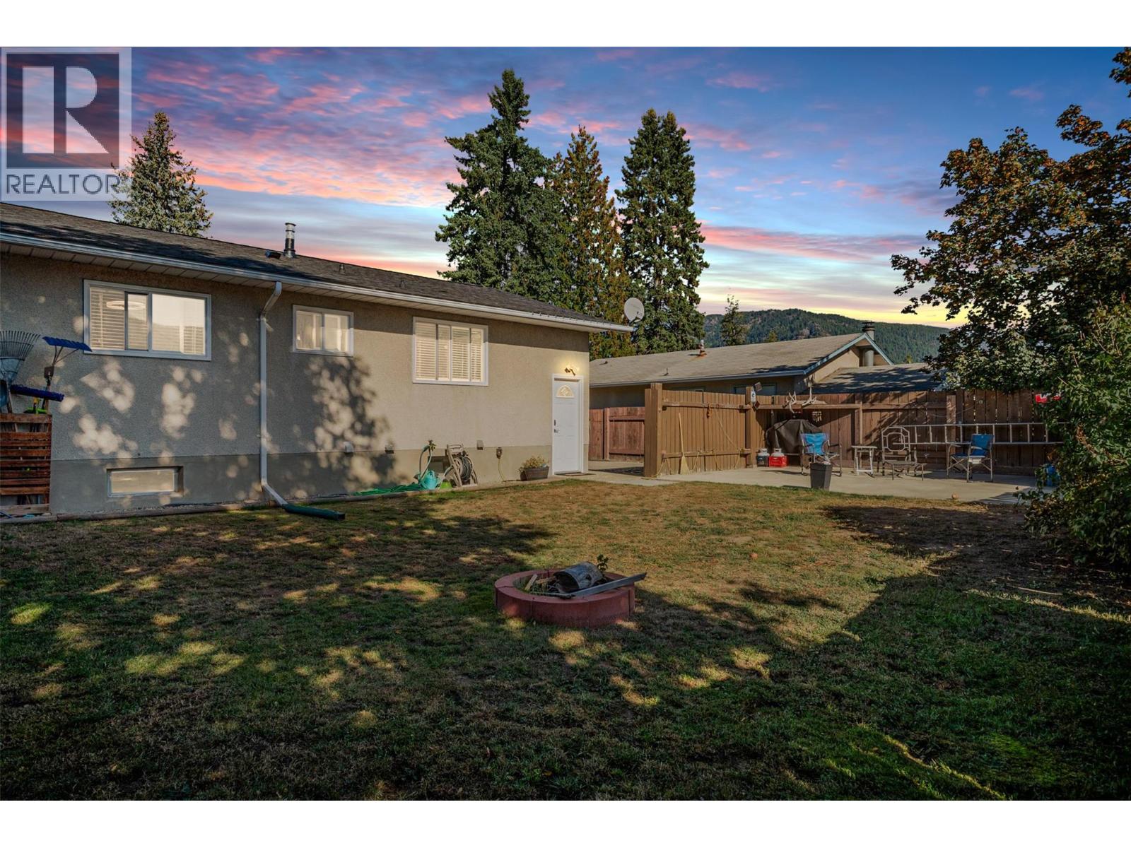 204 Pinewood Drive, Castlegar, British Columbia  V1N 2M4 - Photo 60 - 10373393