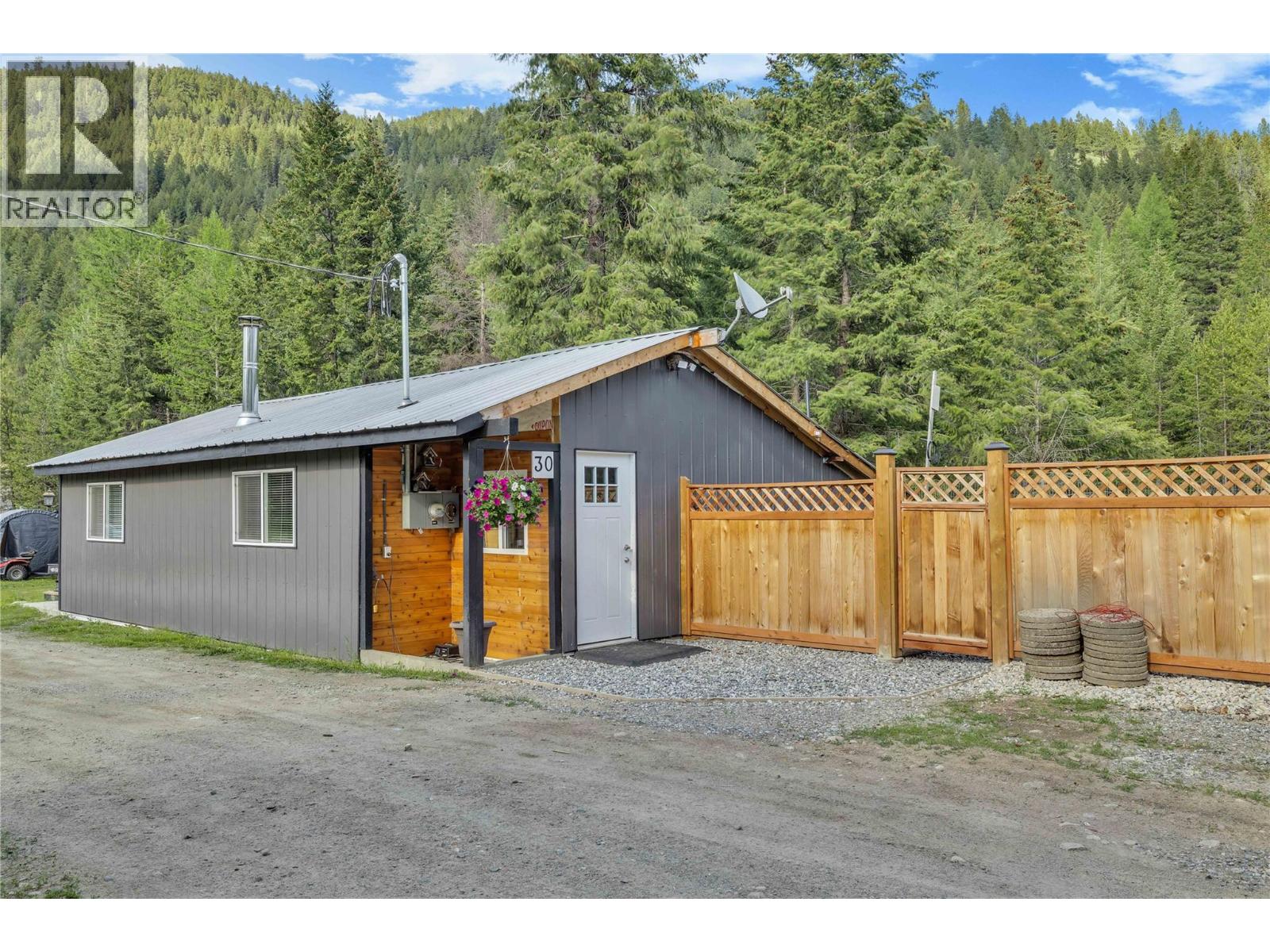 30 Boulder Road, beaverdell, British Columbia