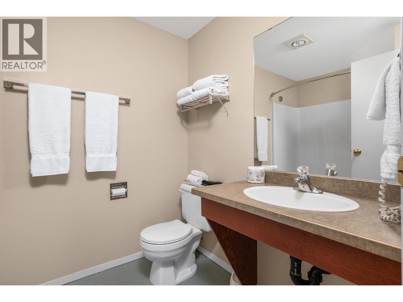 152 Silver Lode Lane Unit# 433/434, Silver Star, British Columbia  V1B 3M1 - Photo 14 - 10373235