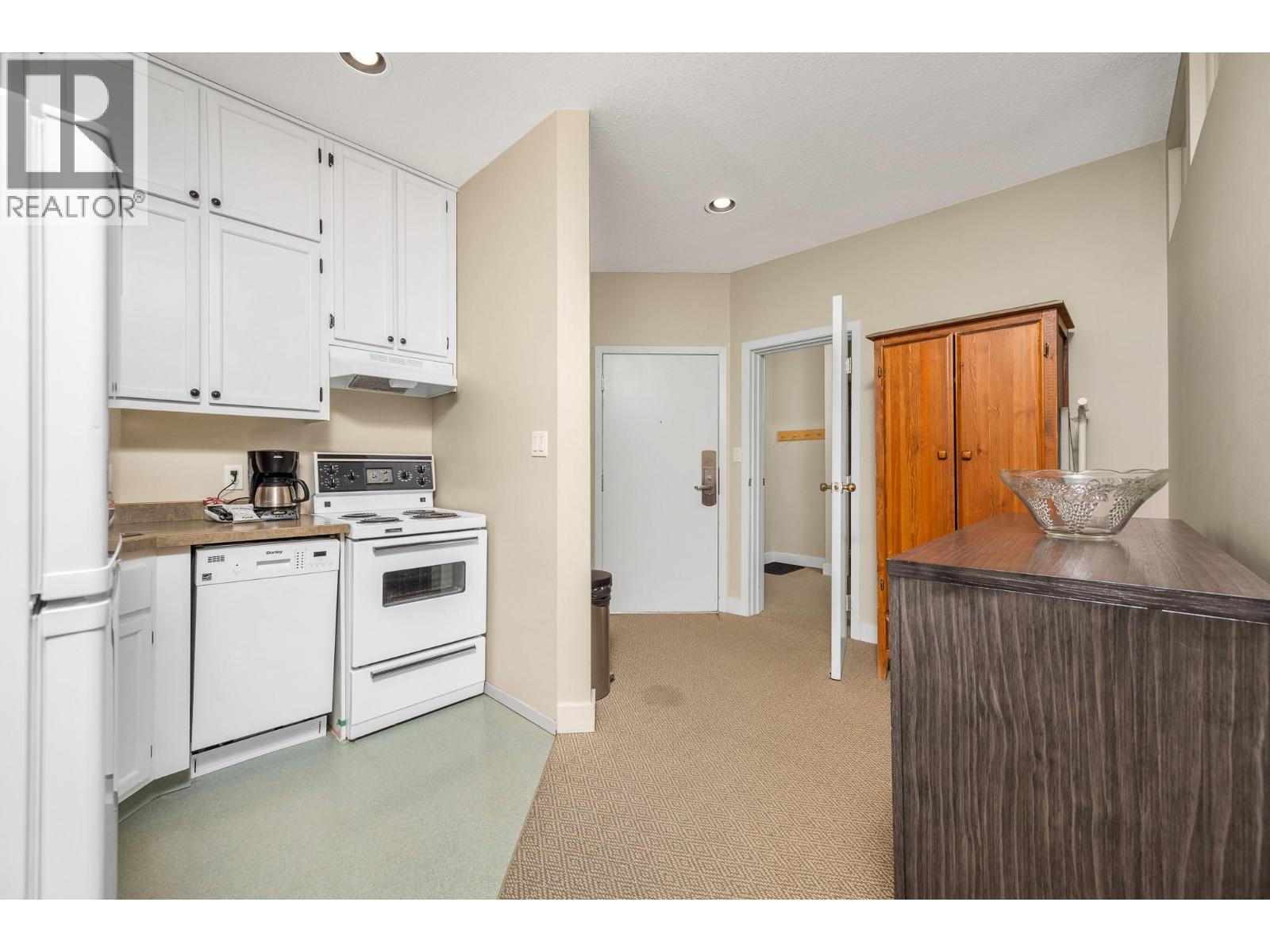 152 Silver Lode Lane Unit# 433/434, Silver Star, British Columbia  V1B 3M1 - Photo 5 - 10373235