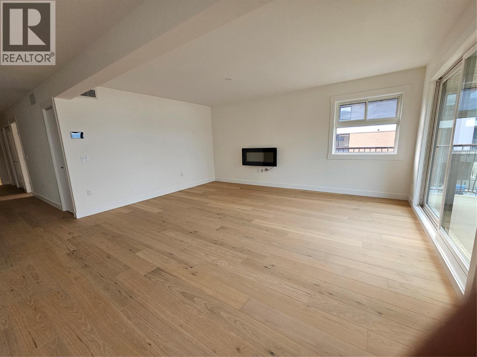 578 Lakeshore Drive Unit# 402, Penticton, British Columbia  V2A 1B9 - Photo 6 - 10373446