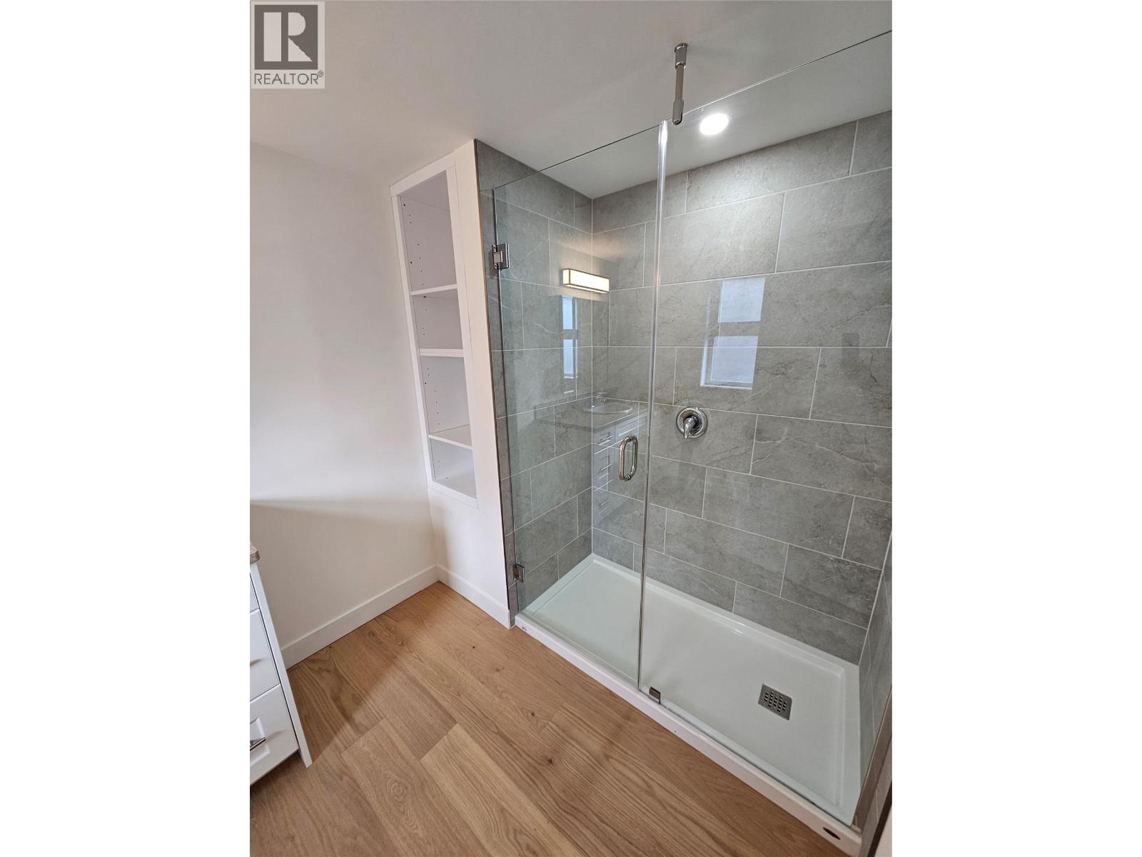 578 Lakeshore Drive Unit# 402, Penticton, British Columbia  V2A 1B9 - Photo 9 - 10373446