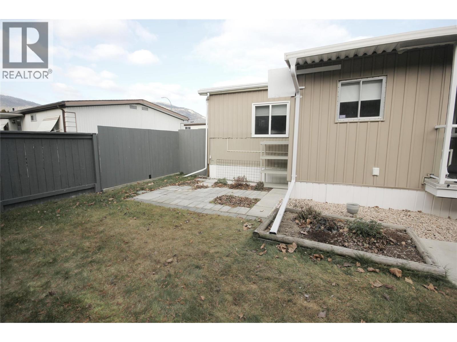 999 Burnaby Avenue Unit# 17, Penticton, British Columbia  V2A 1G7 - Photo 17 - 10373383