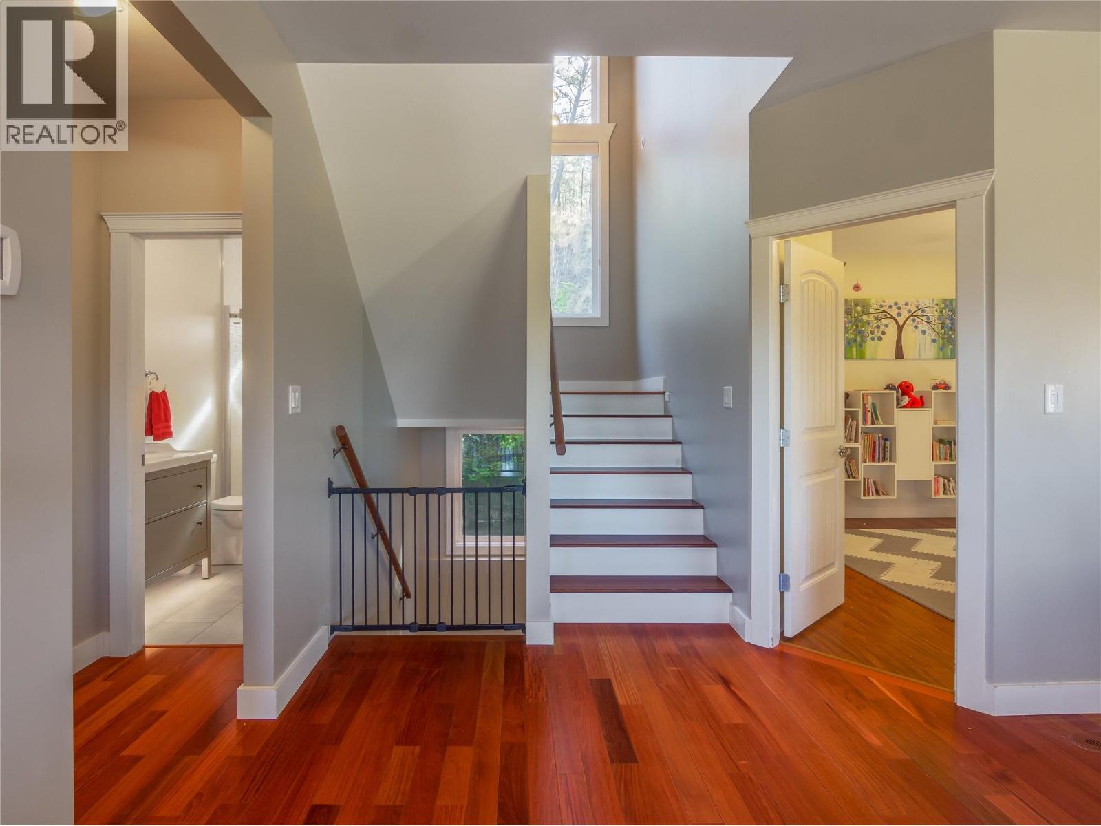 2478 Evergreen Drive, Penticton, British Columbia  V2A 9C7 - Photo 11 - 10373482